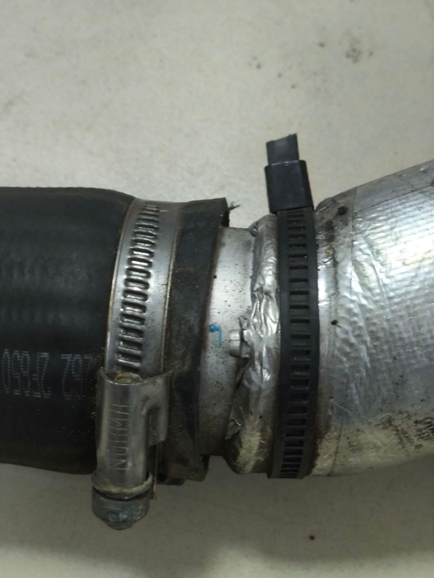 https://ycs.partsauto.market/partsauto-images/thmbs/userImages/a2d258a61cc08549ac0329b7373022c0/part/f607e7ca-c2ab-4338-889c-0d8ce12568e9_1786955910495.jpg