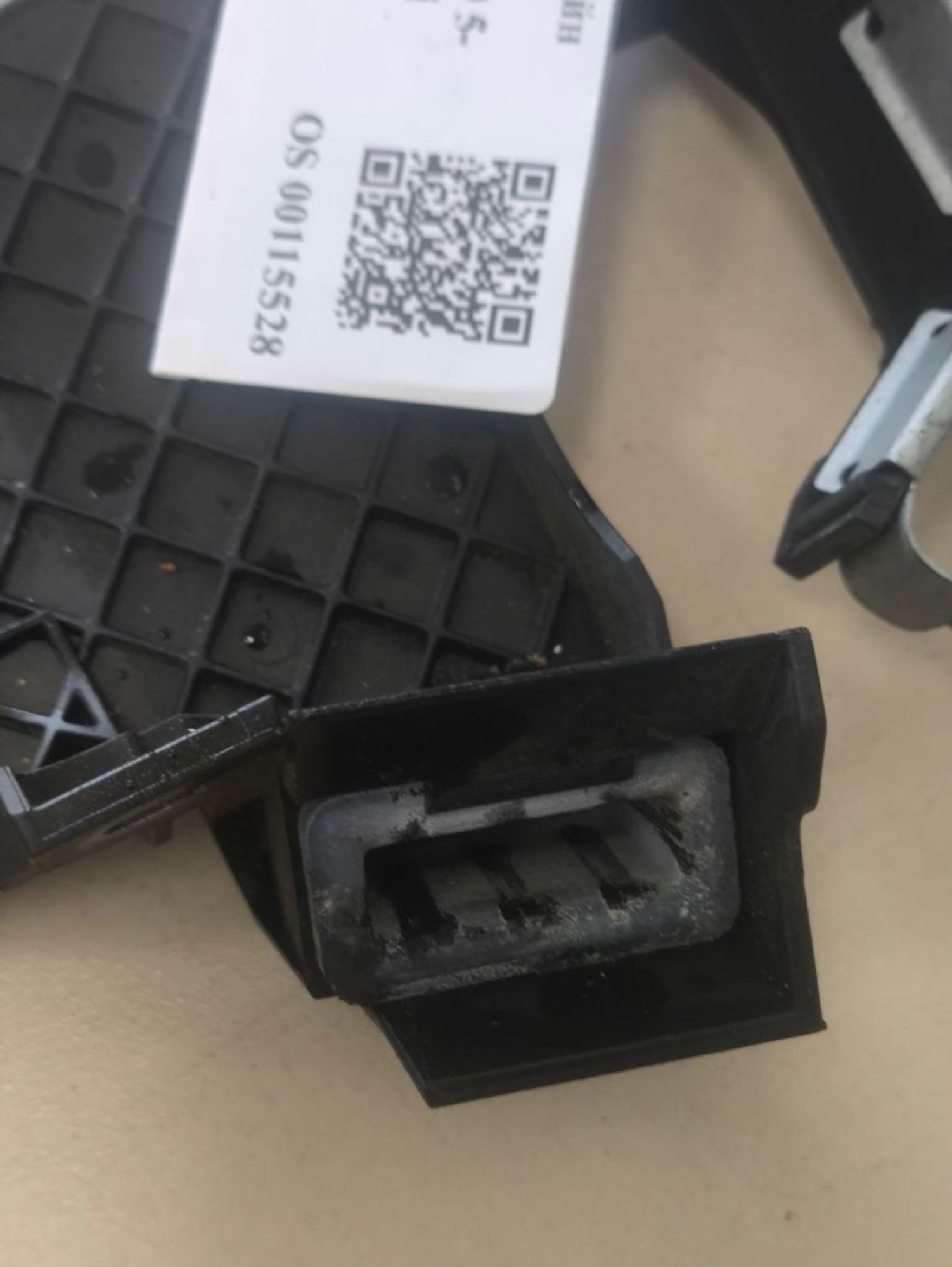 https://ycs.partsauto.market/partsauto-images/thmbs/userImages/a2d258a61cc08549ac0329b7373022c0/part/f6209eb2-e82d-421e-97b6-e77211aadbc2_1786089347805.jpg