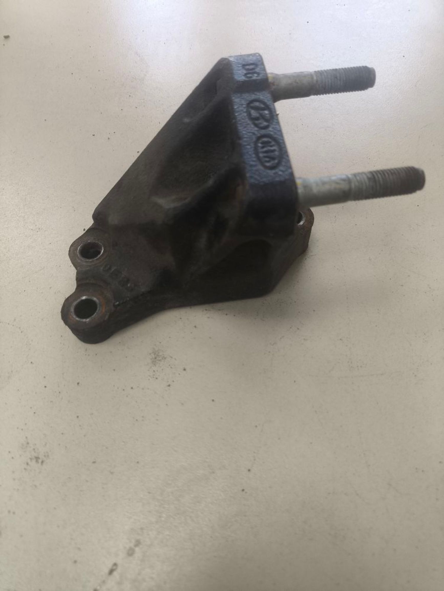 https://ycs.partsauto.market/partsauto-images/thmbs/userImages/a2d258a61cc08549ac0329b7373022c0/part/f65eebf0-1496-4b9e-b34b-5c20a3c37cec_1786101960712.jpg