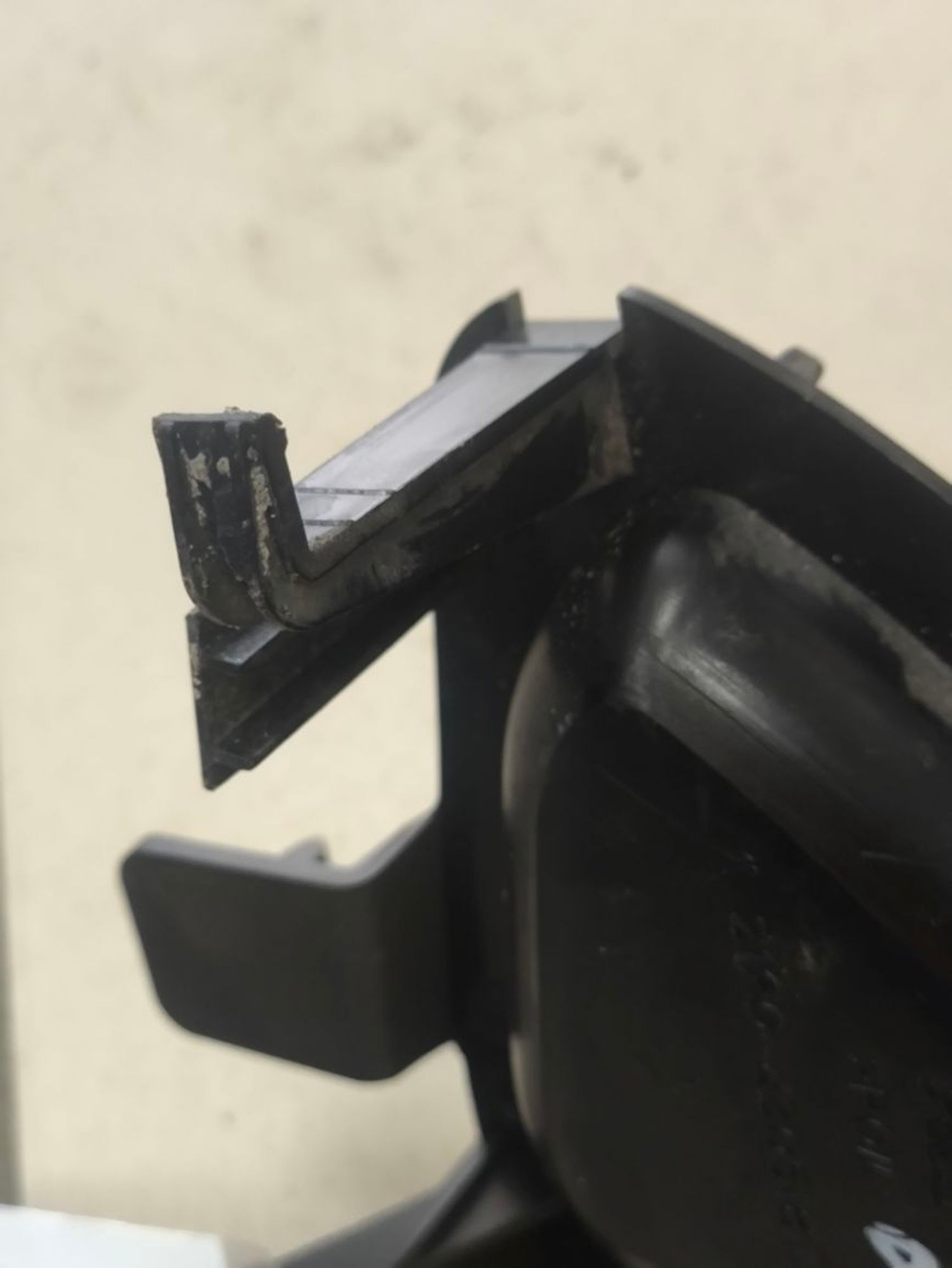 https://ycs.partsauto.market/partsauto-images/thmbs/userImages/a2d258a61cc08549ac0329b7373022c0/part/f8e27114-75fb-4c89-b56f-bfa97a0fa0a3_1785497312631.jpg
