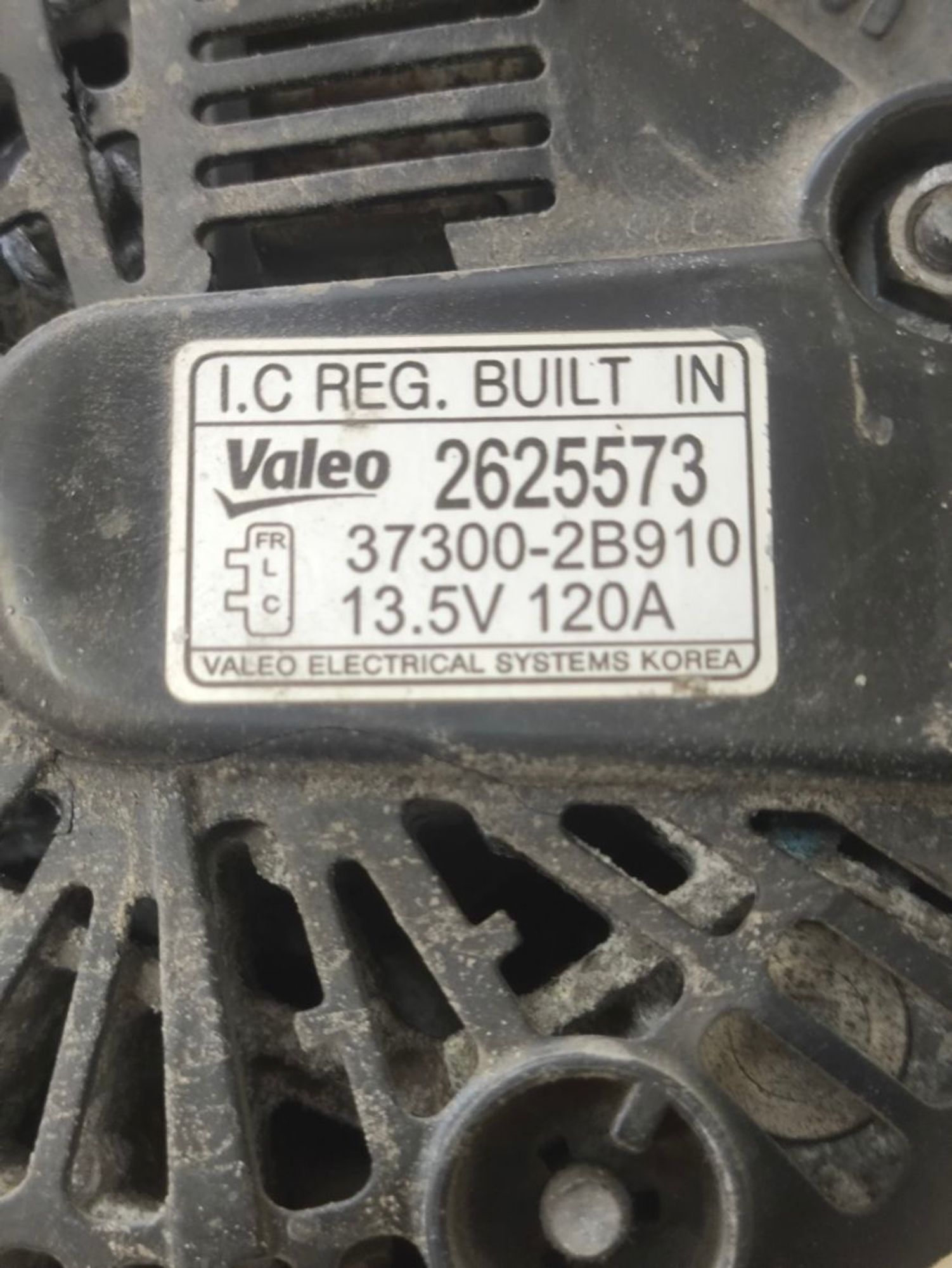 https://ycs.partsauto.market/partsauto-images/thmbs/userImages/a2d258a61cc08549ac0329b7373022c0/part/f9290541-e0ae-4124-8f84-66a48cf2cc61_1785588866903.jpg