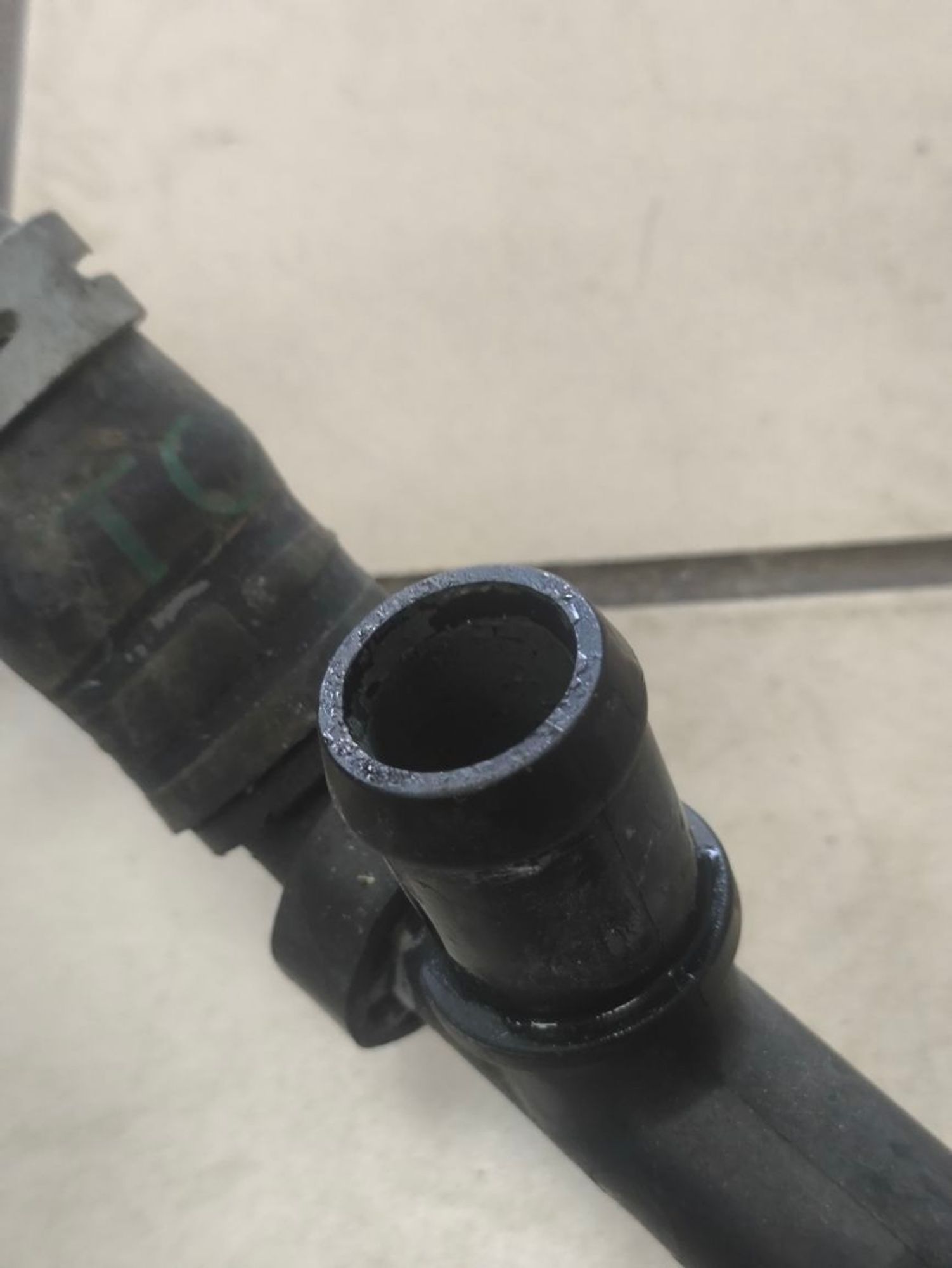 https://ycs.partsauto.market/partsauto-images/thmbs/userImages/a2d258a61cc08549ac0329b7373022c0/part/f92afd2e-d984-465d-8328-7983c5dea2e8_1786021177109.jpg