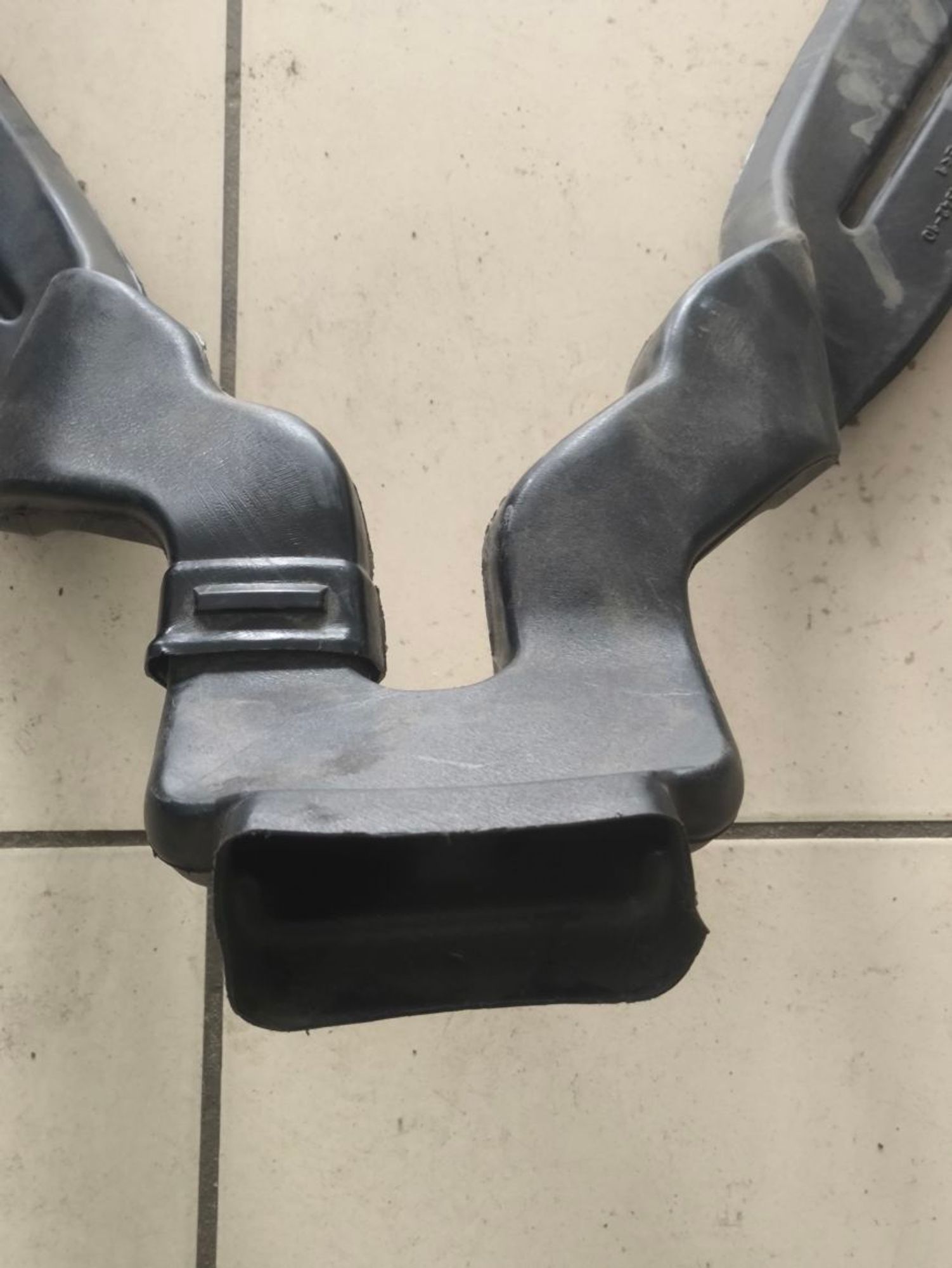 https://ycs.partsauto.market/partsauto-images/thmbs/userImages/a2d258a61cc08549ac0329b7373022c0/part/f986342d-a451-4674-95ae-894659e30e98_1785483039870.jpg