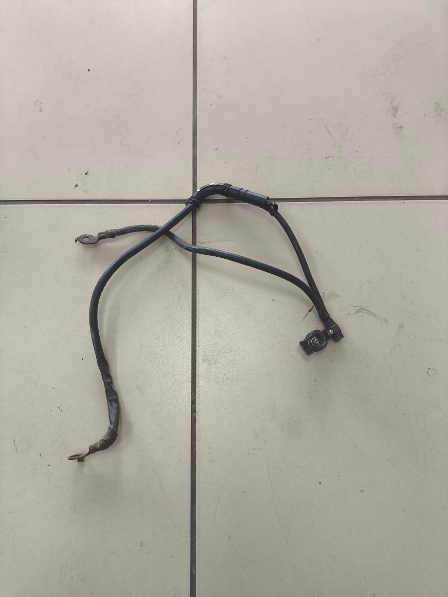 https://ycs.partsauto.market/partsauto-images/thmbs/userImages/a2d258a61cc08549ac0329b7373022c0/part/fa64b0d0-eb6f-451b-8ffa-abf10a0b98da_1784808900837.jpg