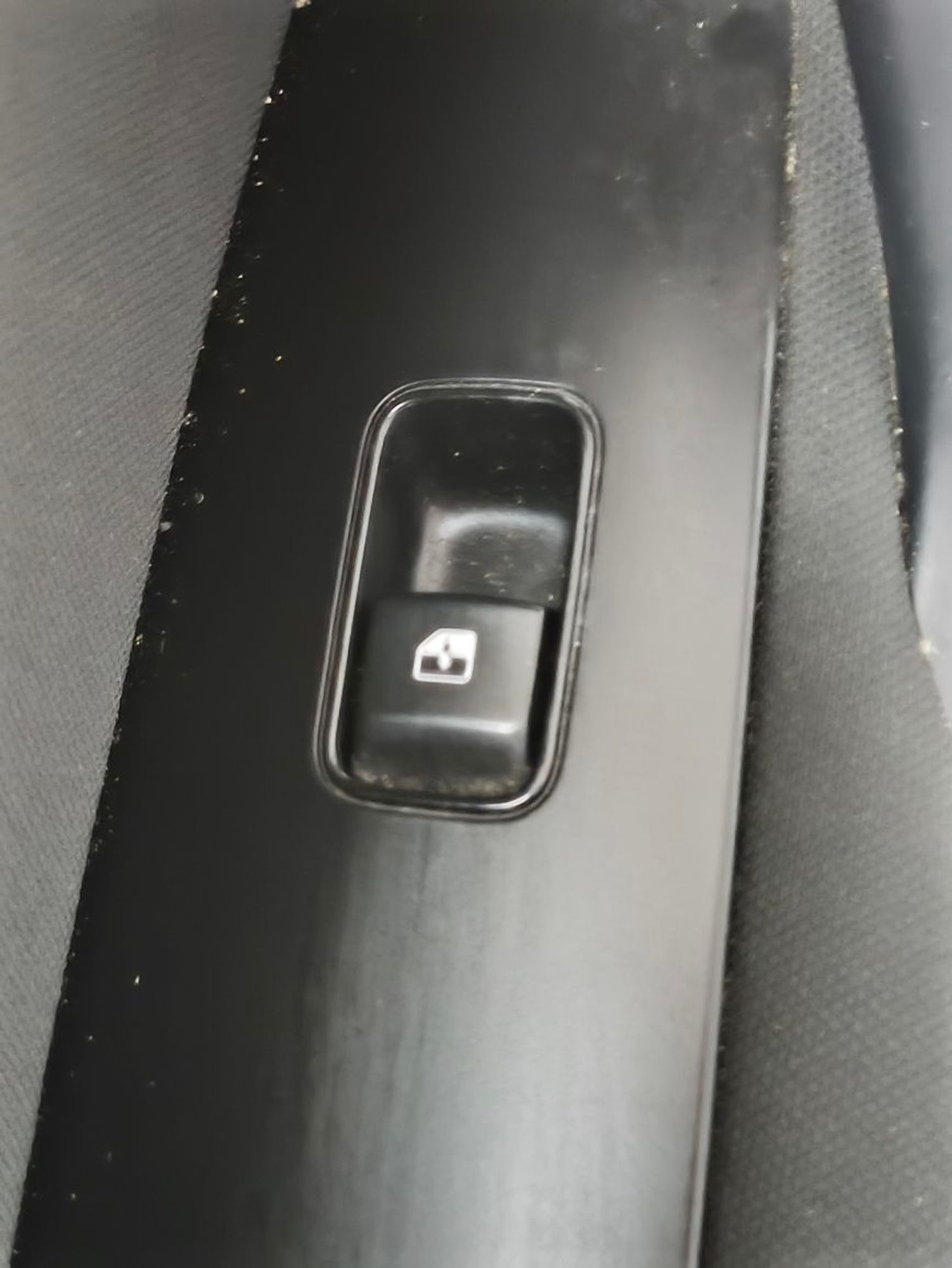 https://ycs.partsauto.market/partsauto-images/thmbs/userImages/a2d258a61cc08549ac0329b7373022c0/part/fb0c97d8-194f-46dc-8a7a-0a9131ba16b4_1784901593750.jpg