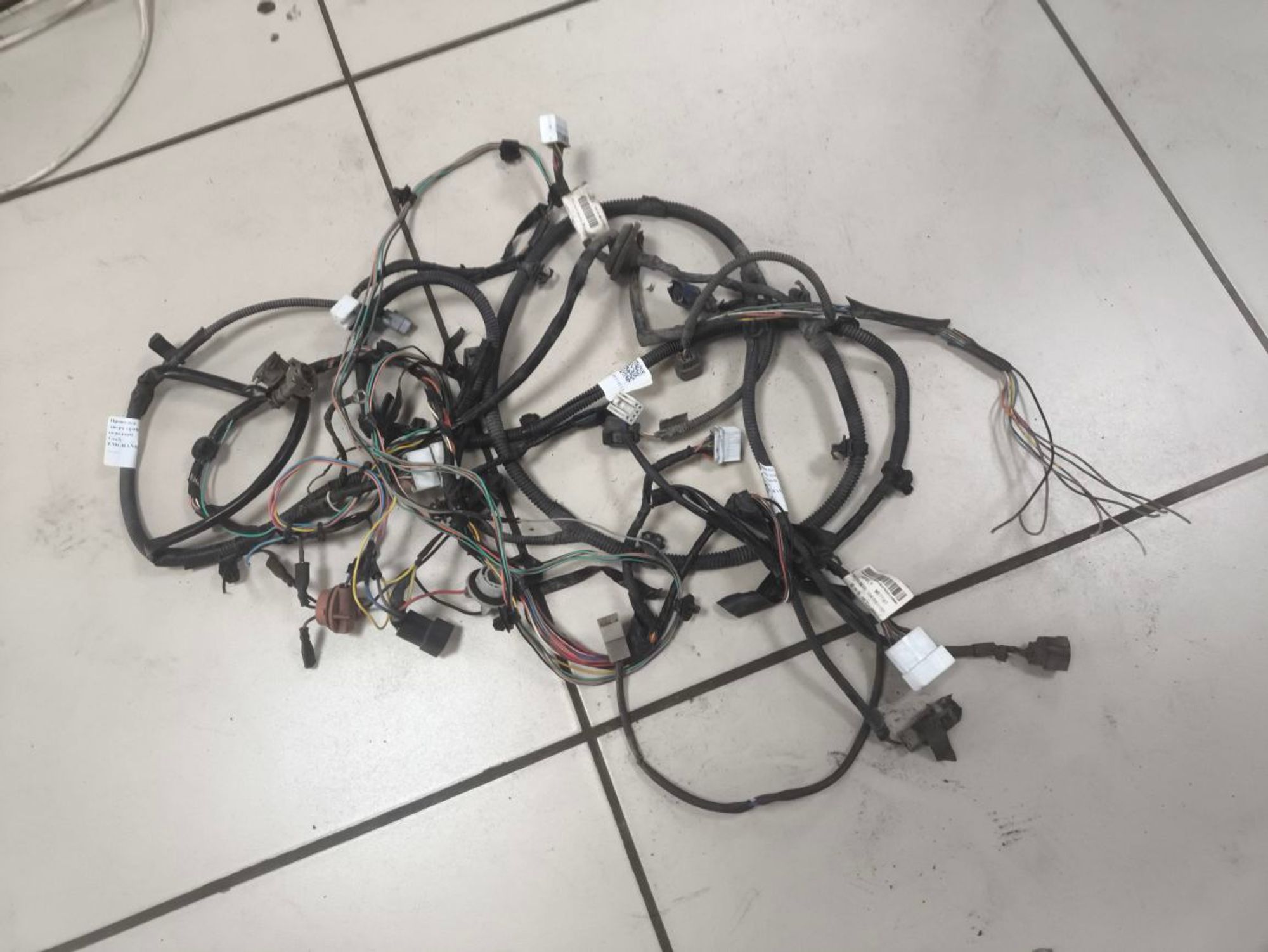 https://ycs.partsauto.market/partsauto-images/thmbs/userImages/a2d258a61cc08549ac0329b7373022c0/part/fbc9d35b-3e38-4d5b-bf3c-b6233caa0b75_1781680802373.jpg
