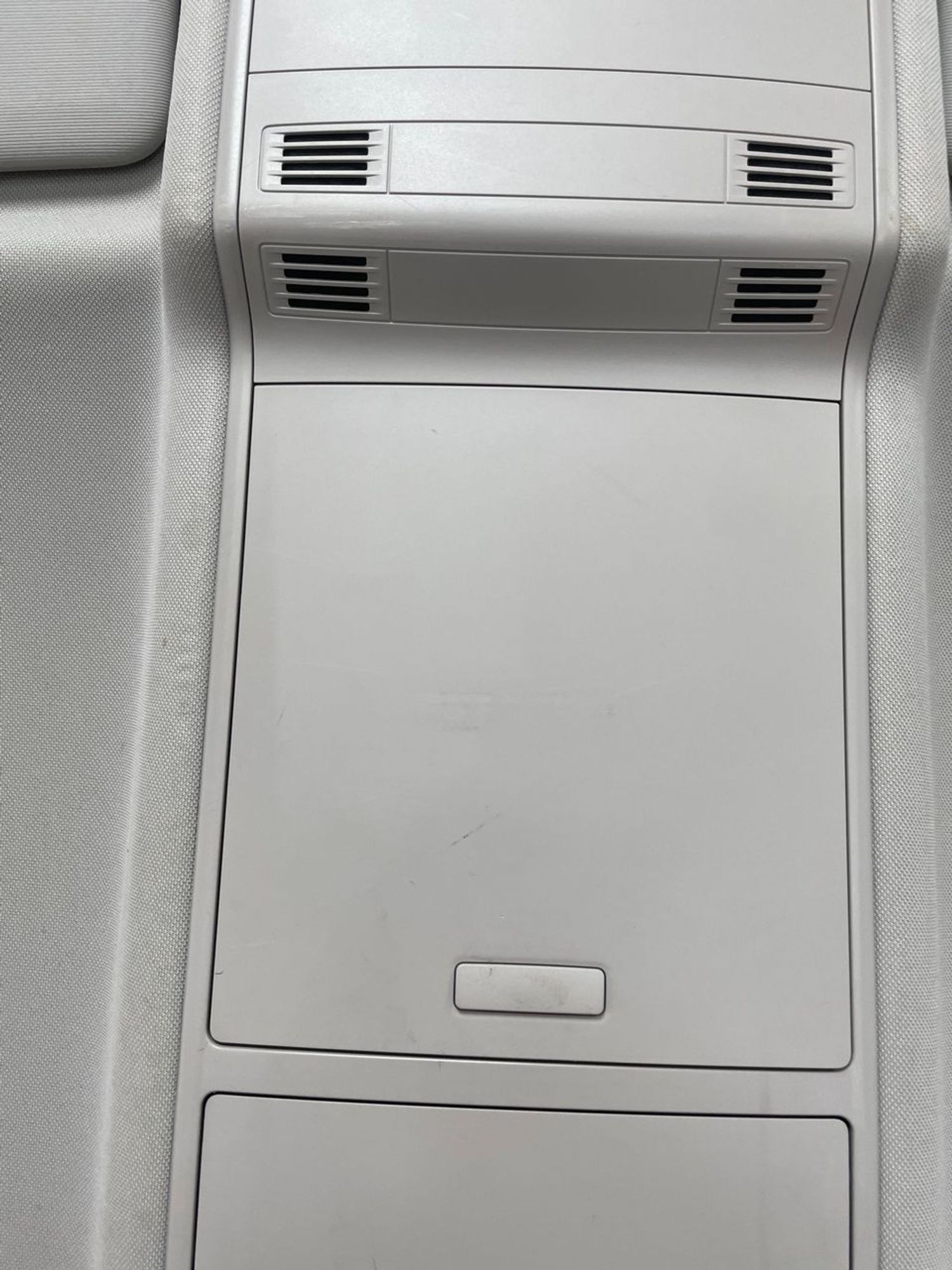 https://ycs.partsauto.market/partsauto-images/thmbs/userImages/a2d258a61cc08549ac0329b7373022c0/part/fc0d765f-0b93-422e-a3bb-b564652ed1fb_1778136352031.jpg