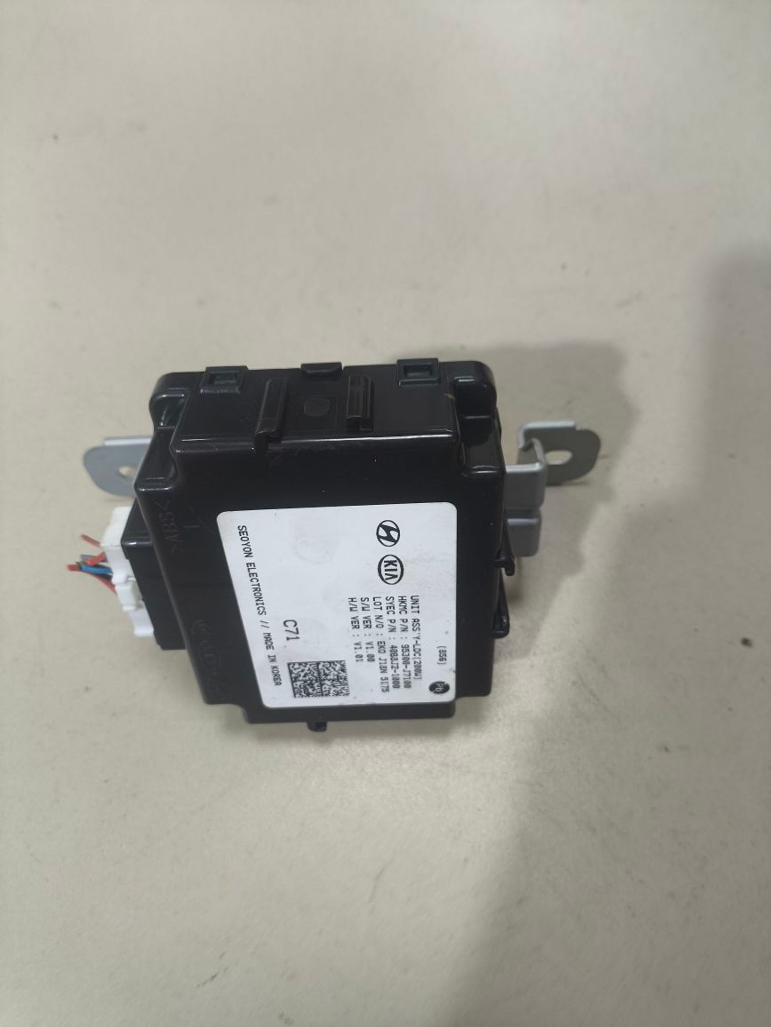 https://ycs.partsauto.market/partsauto-images/thmbs/userImages/a2d258a61cc08549ac0329b7373022c0/part/fca5966d-2094-4940-8eaa-e2b345fa16fb_1781101201941.jpg