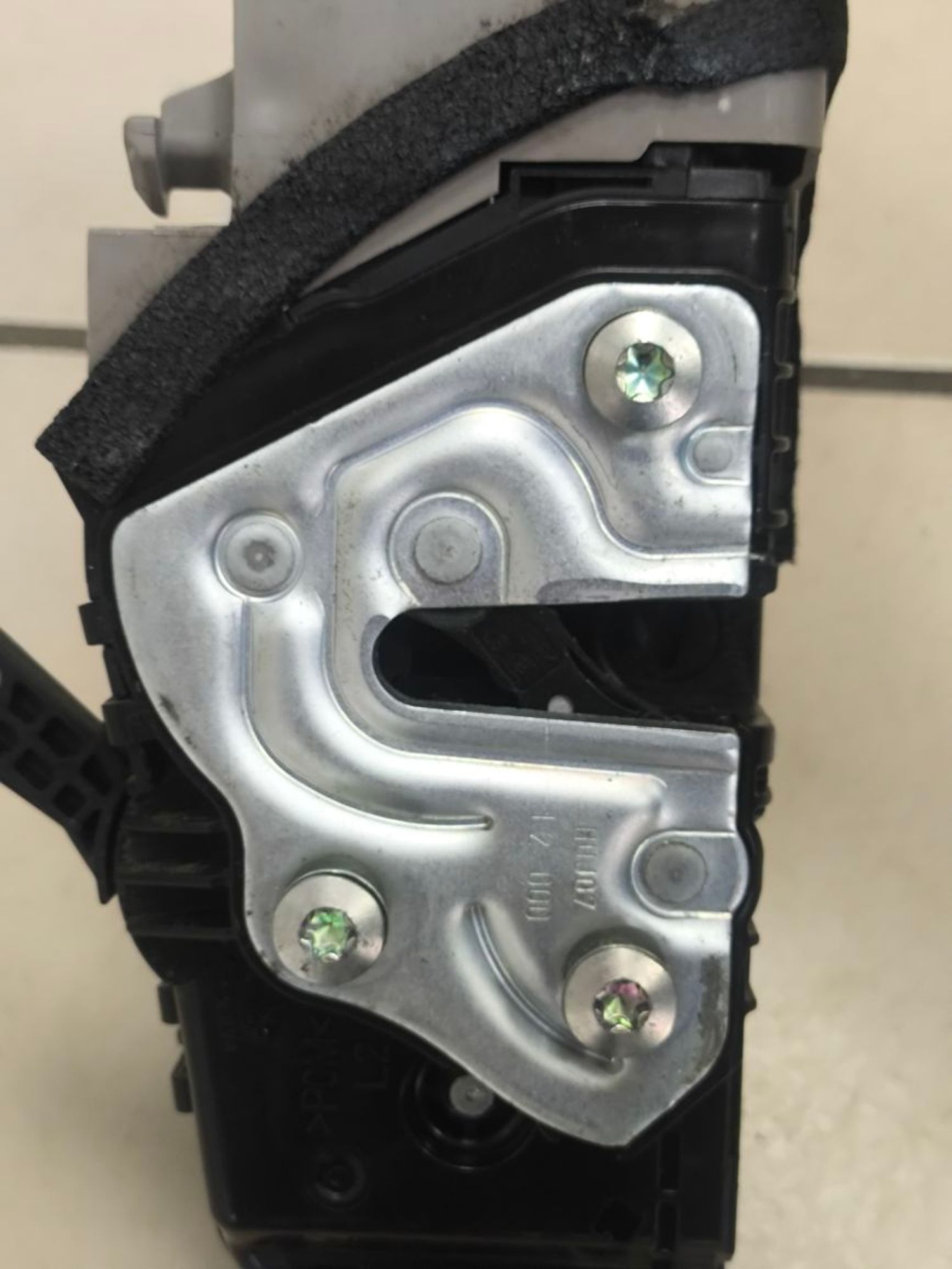 https://ycs.partsauto.market/partsauto-images/thmbs/userImages/a2d258a61cc08549ac0329b7373022c0/part/fd7c3b16-b15b-4210-9a63-4fba889a6f00_1784897828410.jpg