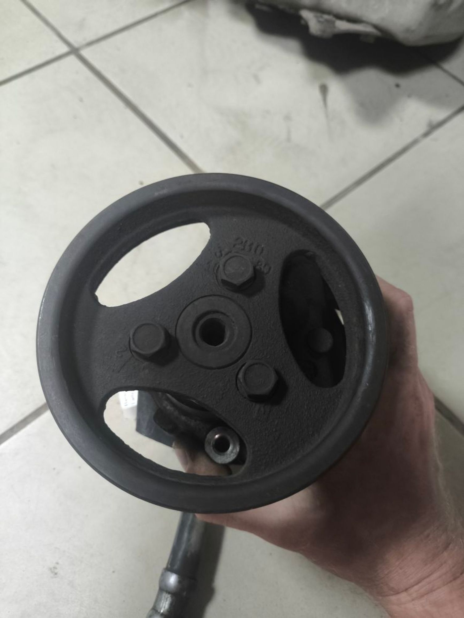 https://ycs.partsauto.market/partsauto-images/thmbs/userImages/a2d258a61cc08549ac0329b7373022c0/part/fdaa6f5a-495d-4b25-a698-d5ea70fb2552_1787128584033.jpg