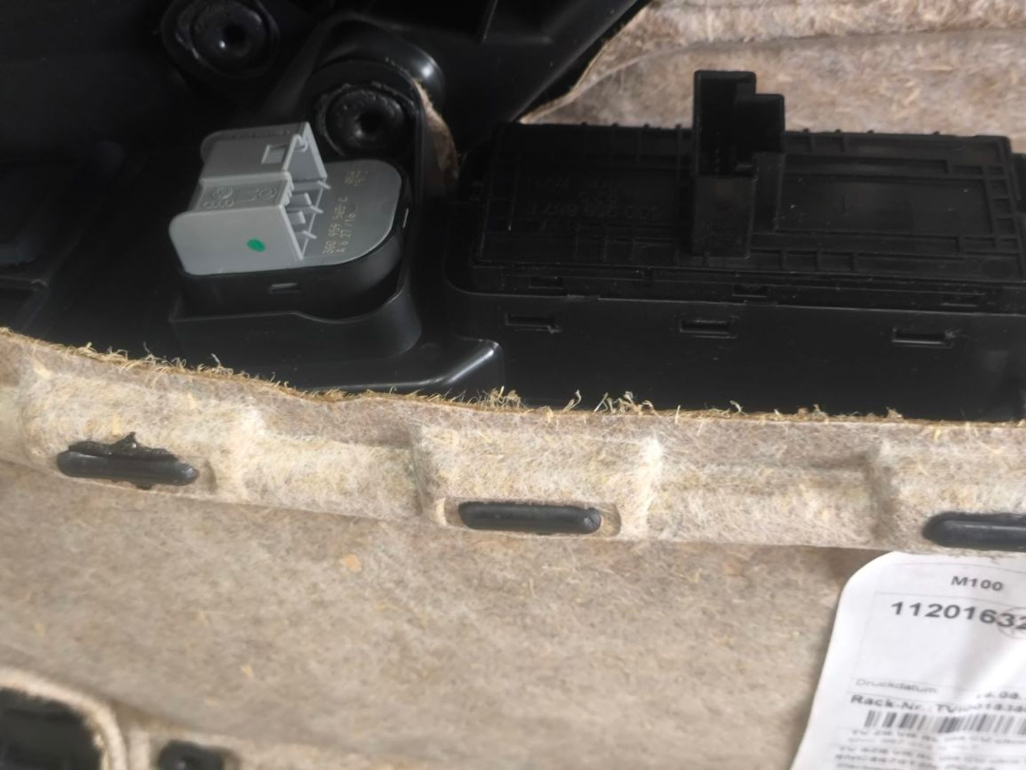 https://ycs.partsauto.market/partsauto-images/thmbs/userImages/a2d258a61cc08549ac0329b7373022c0/part/fe2d5b90-951c-44ae-b2a2-ebc838a49084_1781872539998.jpg