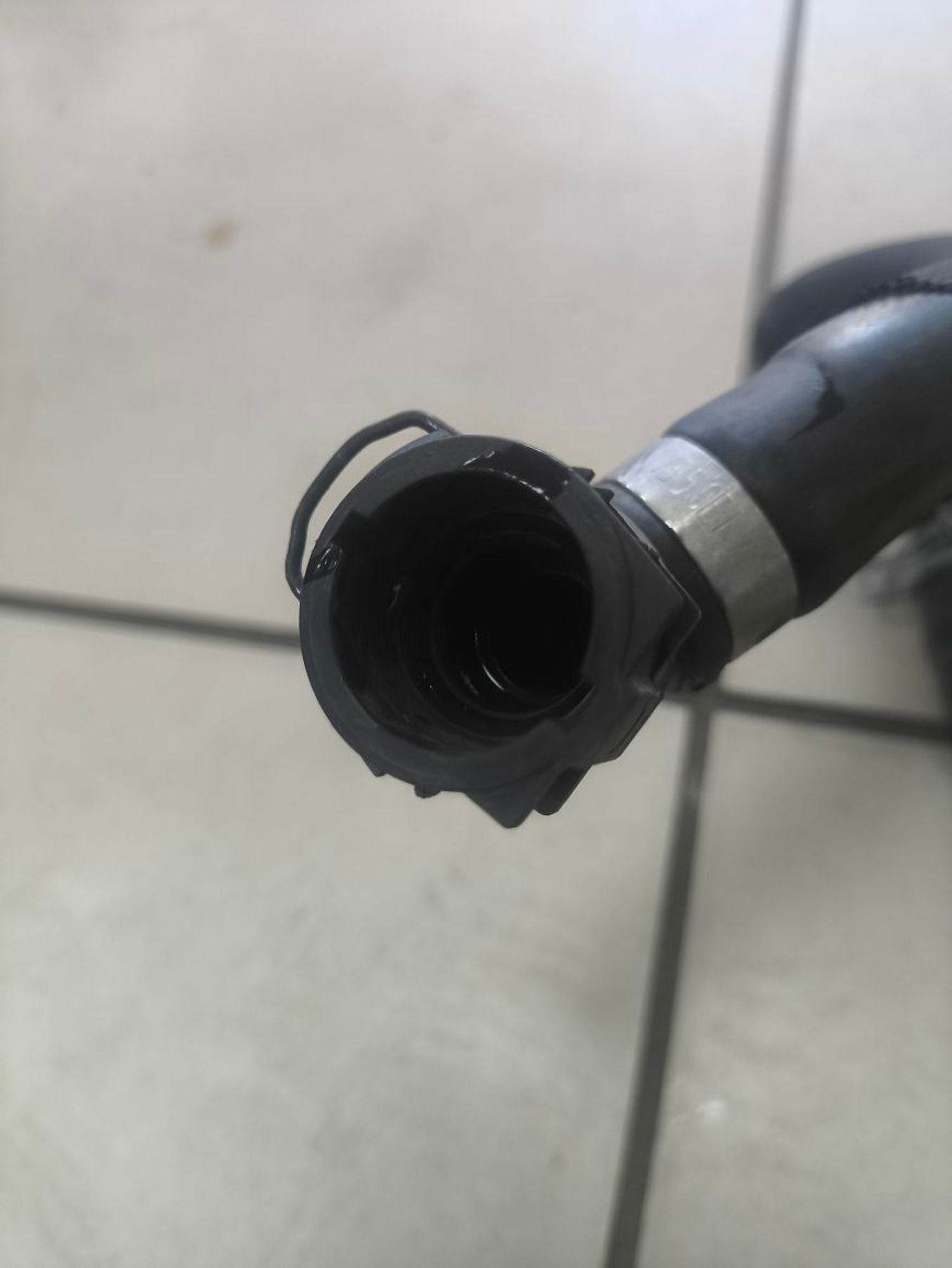 https://ycs.partsauto.market/partsauto-images/thmbs/userImages/a2d258a61cc08549ac0329b7373022c0/part/fe42dac3-0b72-4eb9-a4c4-46600827dc69_1786021175959.jpg