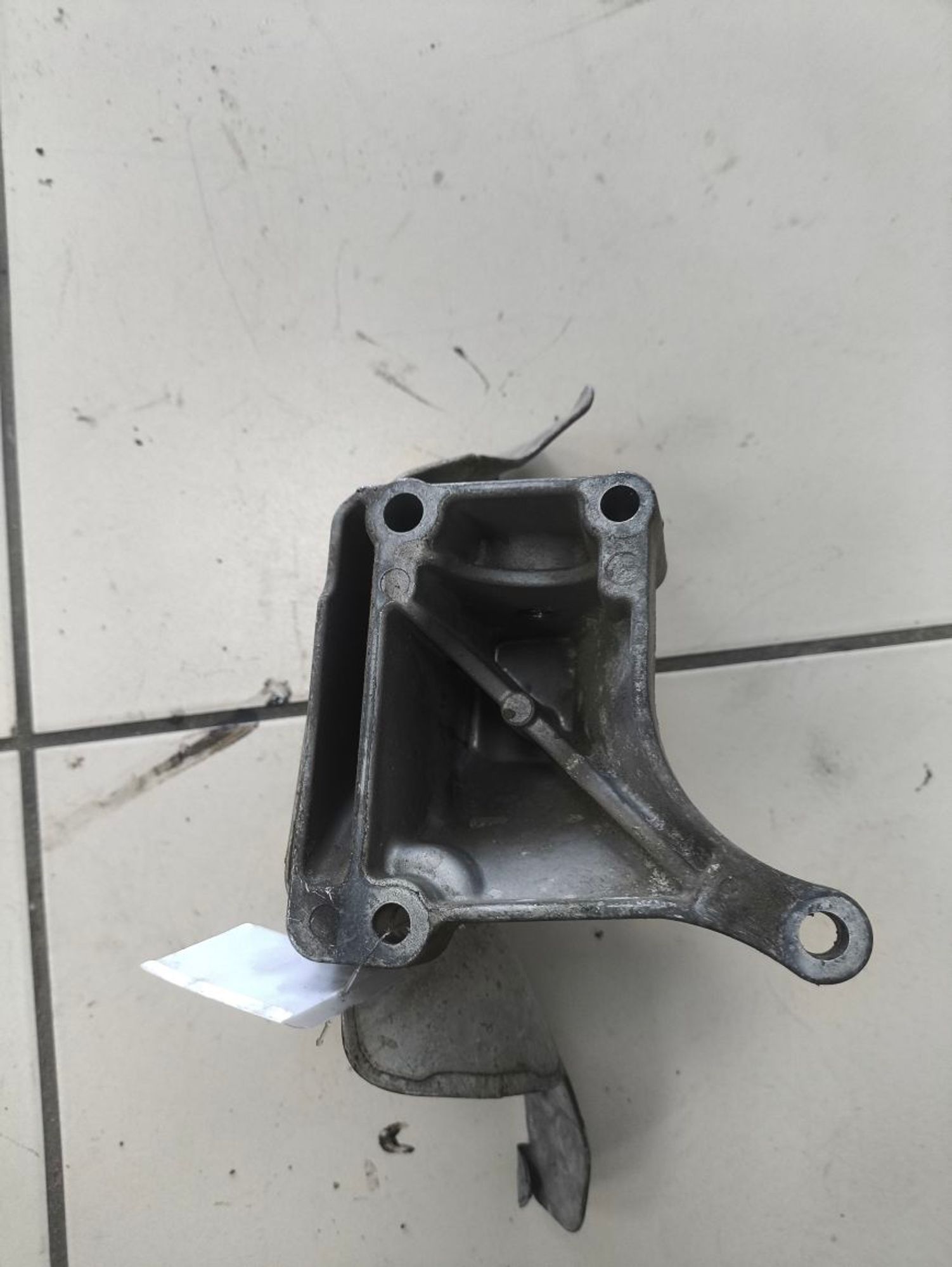 https://ycs.partsauto.market/partsauto-images/thmbs/userImages/a2d258a61cc08549ac0329b7373022c0/part/fec85a9e-da6e-43c6-855c-a9a246fb6d13_1784727607704.jpg