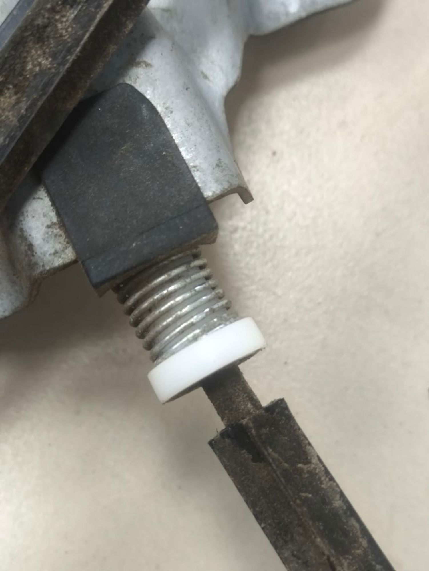 https://ycs.partsauto.market/partsauto-images/thmbs/userImages/a2d258a61cc08549ac0329b7373022c0/part/ffa0785e-47f5-45ad-9ef5-eb2ae56b10a7_1781783923848.jpg