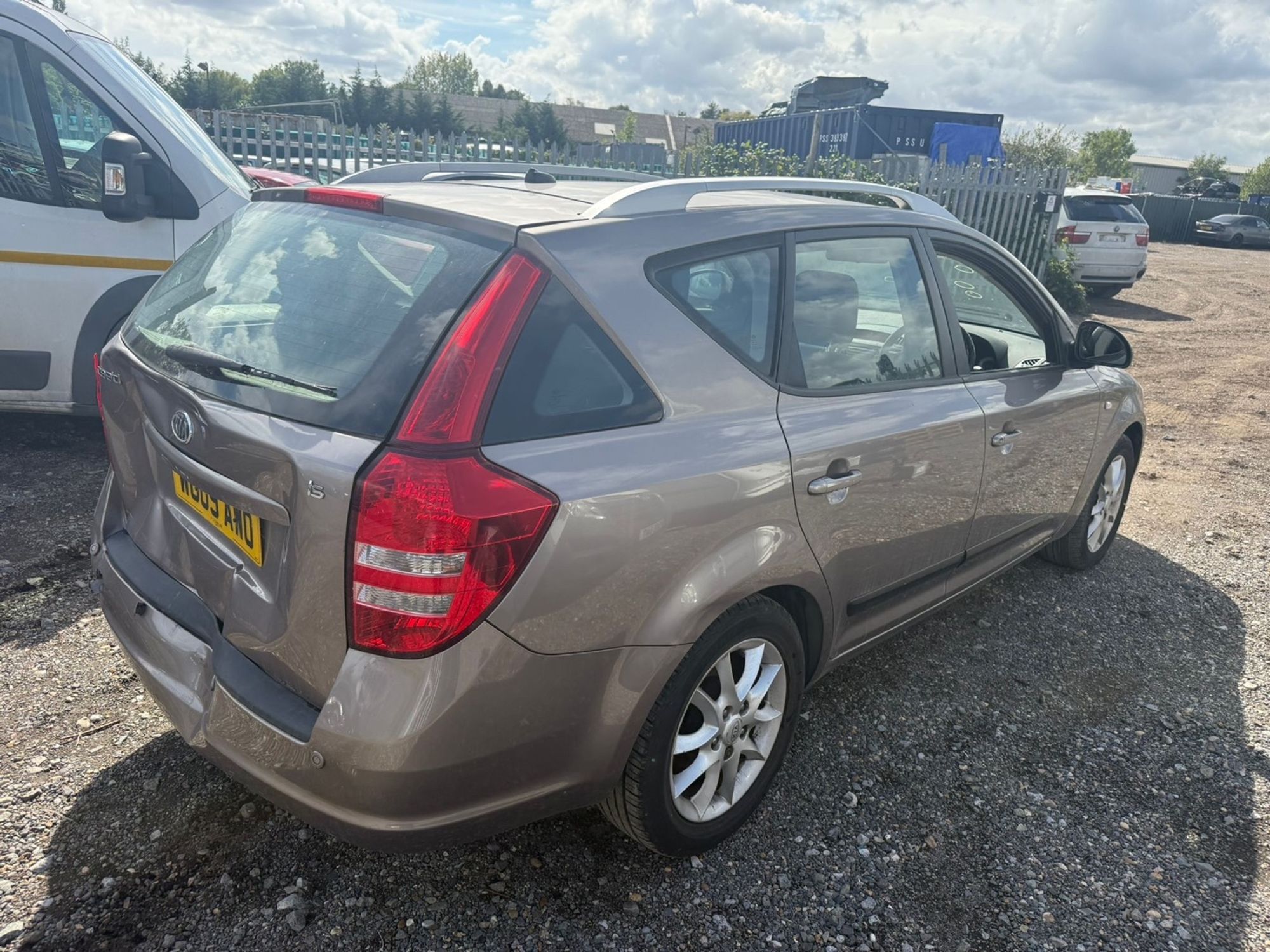https://ycs.partsauto.market/partsauto-images/thmbs/userImages/a486c87f8955b6e25f9185efee619899/car/c67072bf-2b6f-42ed-aa27-9f1d80111b7d_1778190026666.jpg