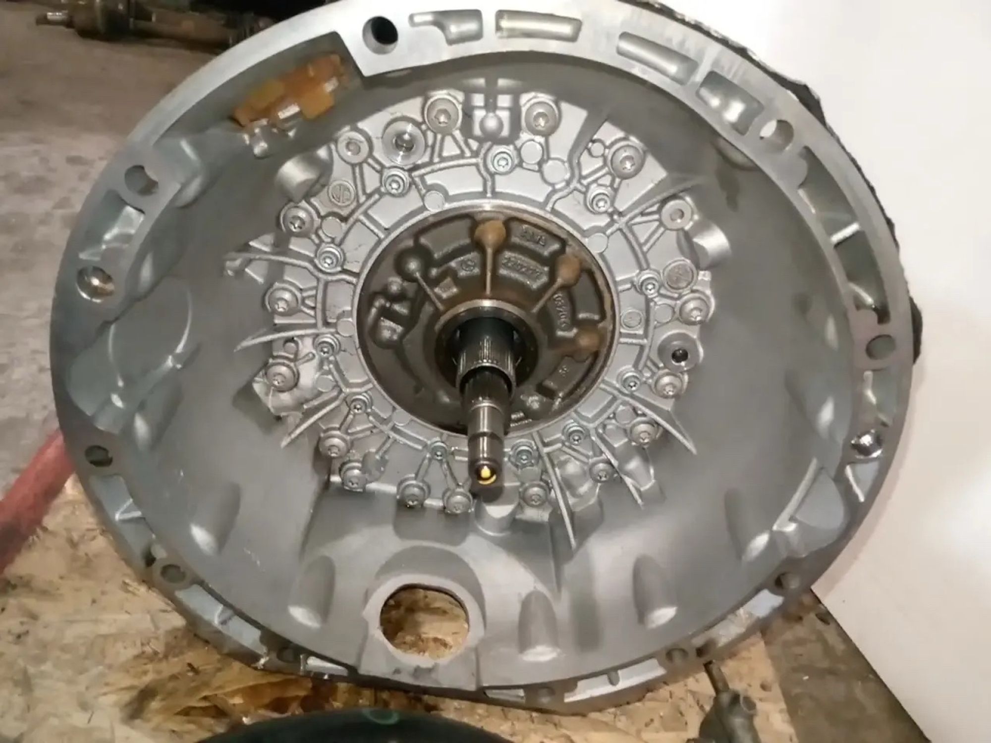 https://ycs.partsauto.market/partsauto-images/thmbs/userImages/a486c87f8955b6e25f9185efee619899/part/0056fcaf-0d5f-4a24-a042-2760812ec67c_1785323247791.jpg