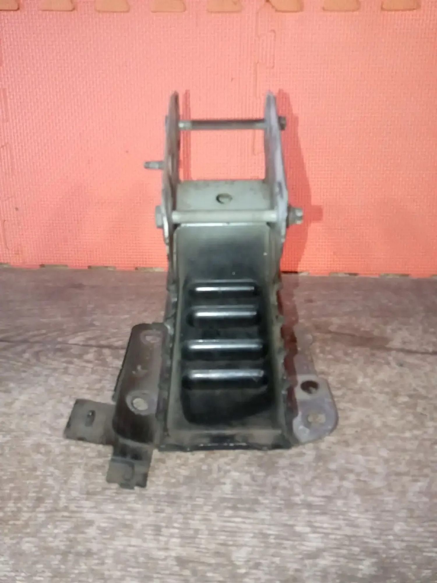 https://ycs.partsauto.market/partsauto-images/thmbs/userImages/a486c87f8955b6e25f9185efee619899/part/03e8fa1d-bfa8-45af-8098-23d4a52c8130_1775855460670.jpg