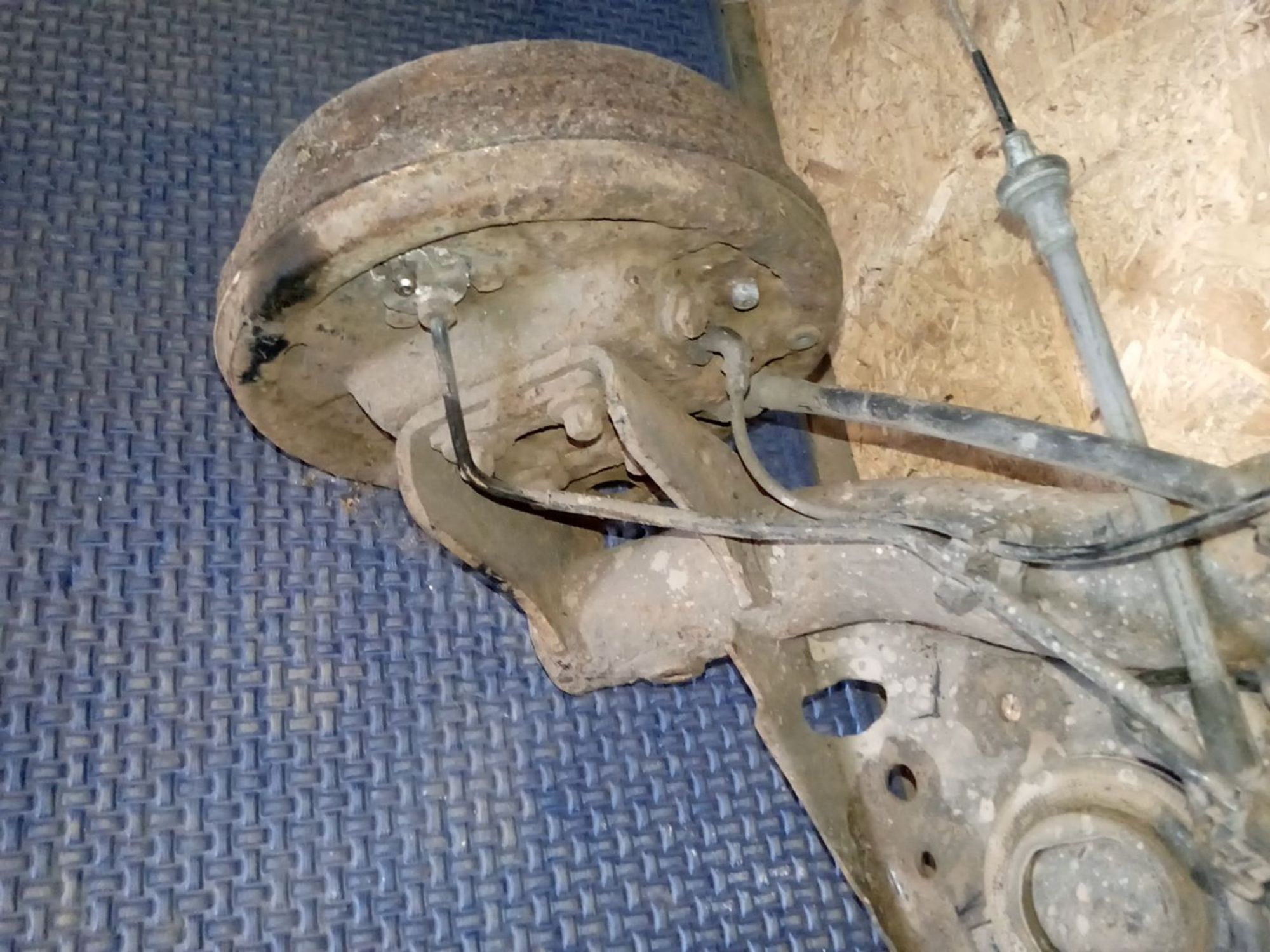 https://ycs.partsauto.market/partsauto-images/thmbs/userImages/a486c87f8955b6e25f9185efee619899/part/05670564-3377-4b5e-a8e0-6184defc295c_1782455837044.jpg