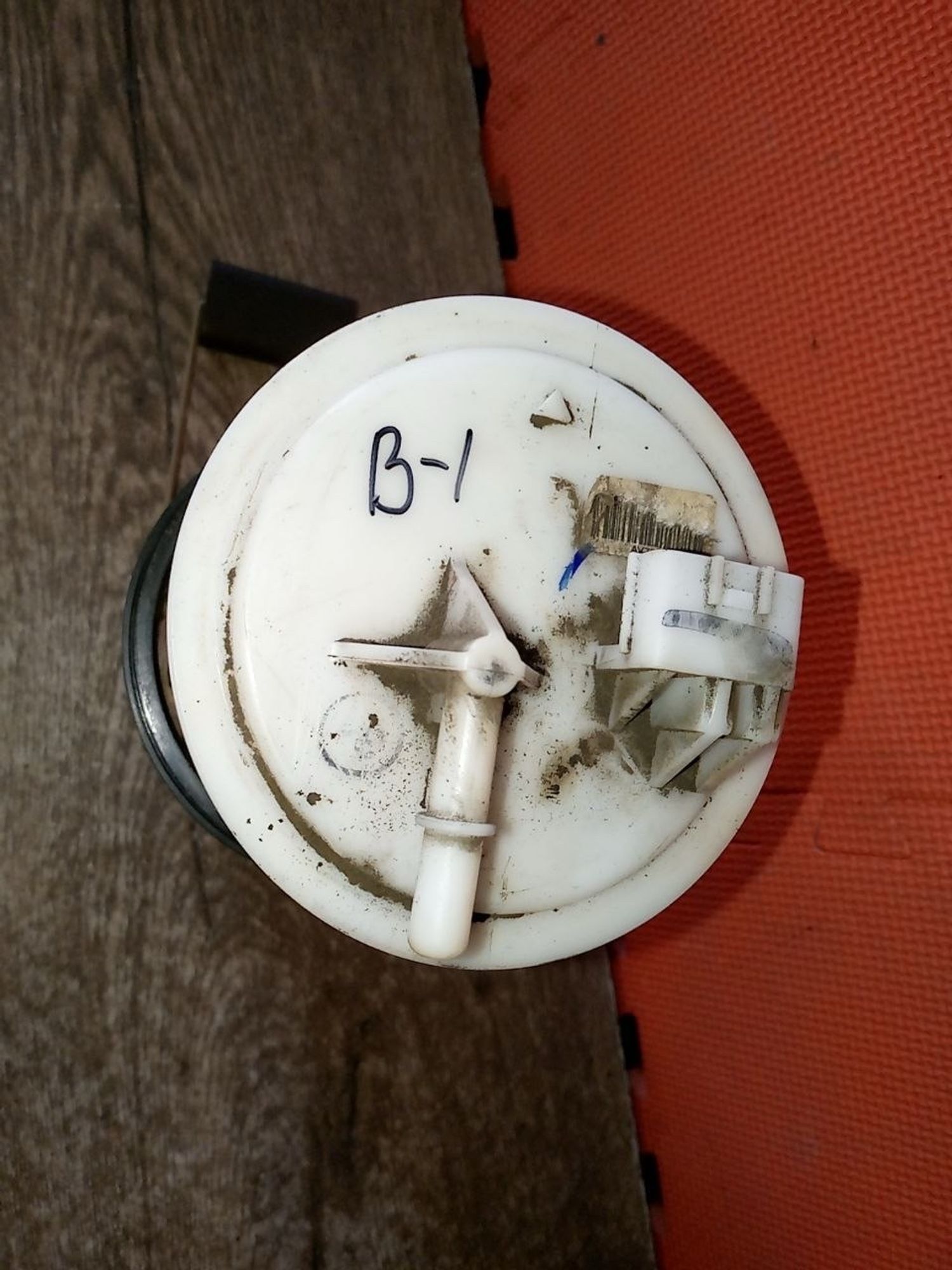 https://ycs.partsauto.market/partsauto-images/thmbs/userImages/a486c87f8955b6e25f9185efee619899/part/06b5f00e-fd64-4717-af79-eed8f668f910_1775855965504.jpg