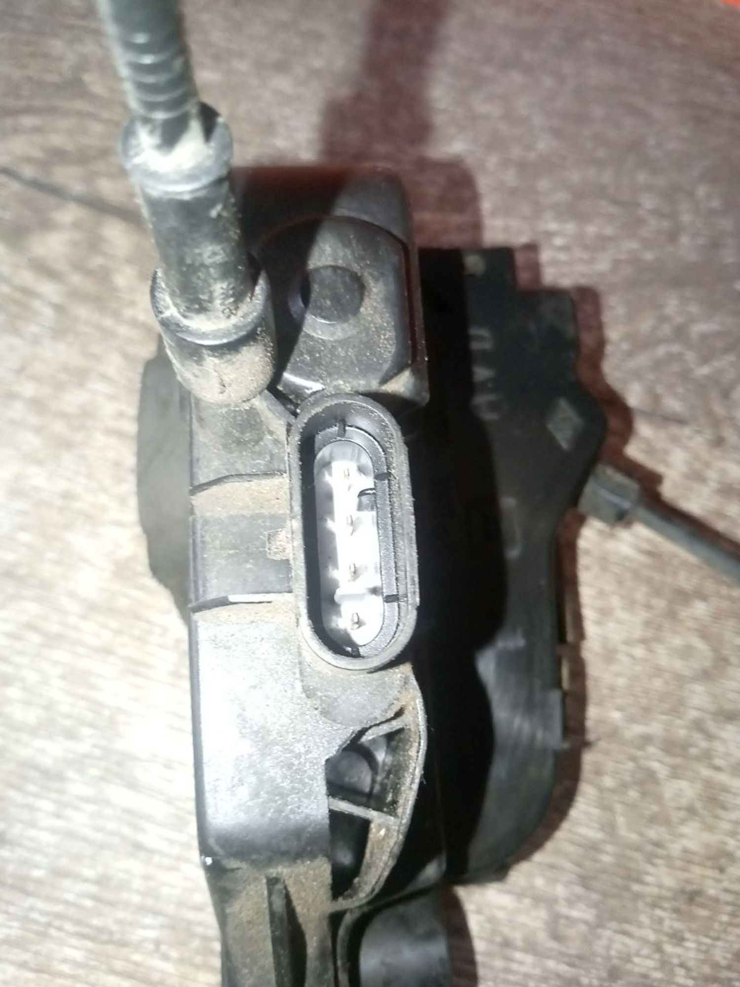 https://ycs.partsauto.market/partsauto-images/thmbs/userImages/a486c87f8955b6e25f9185efee619899/part/07ba6224-375e-4af2-b126-168905d3f0ff_1775856527012.jpg