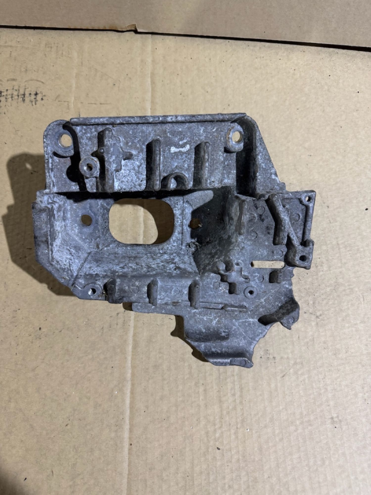 https://ycs.partsauto.market/partsauto-images/thmbs/userImages/a486c87f8955b6e25f9185efee619899/part/08474e5e-b8cc-4674-a58d-605123b82dc6_1786355833678.jpg