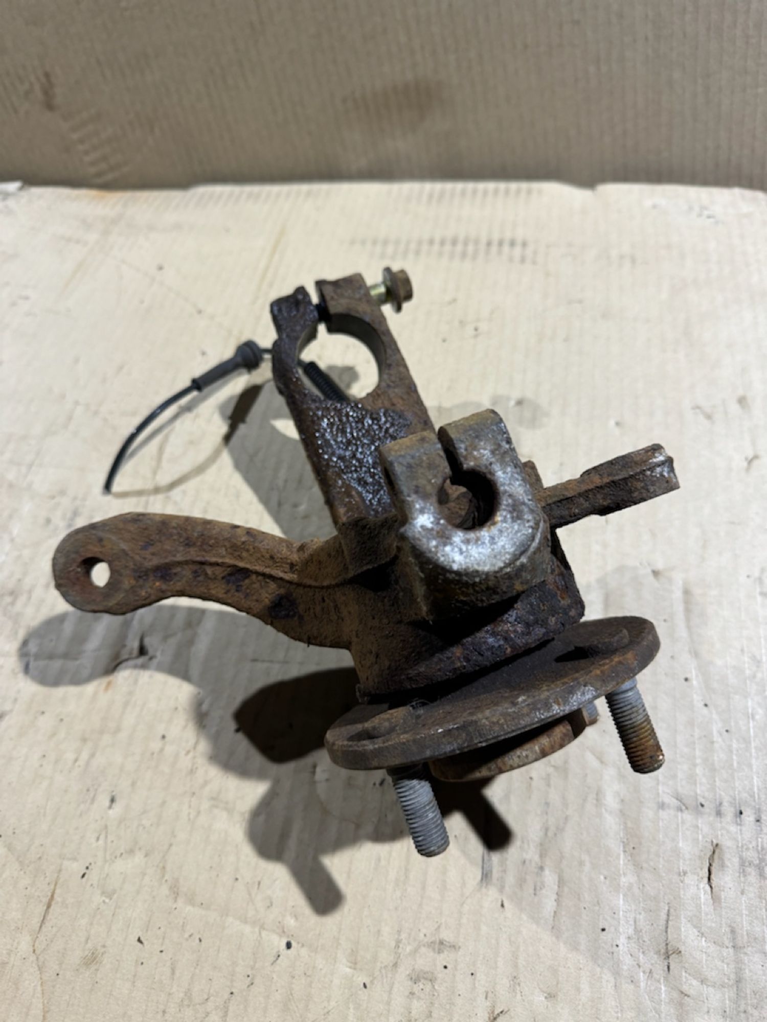 https://ycs.partsauto.market/partsauto-images/thmbs/userImages/a486c87f8955b6e25f9185efee619899/part/08a82956-8bfd-4115-9e62-85ba1fa08002_1775854628718.jpg