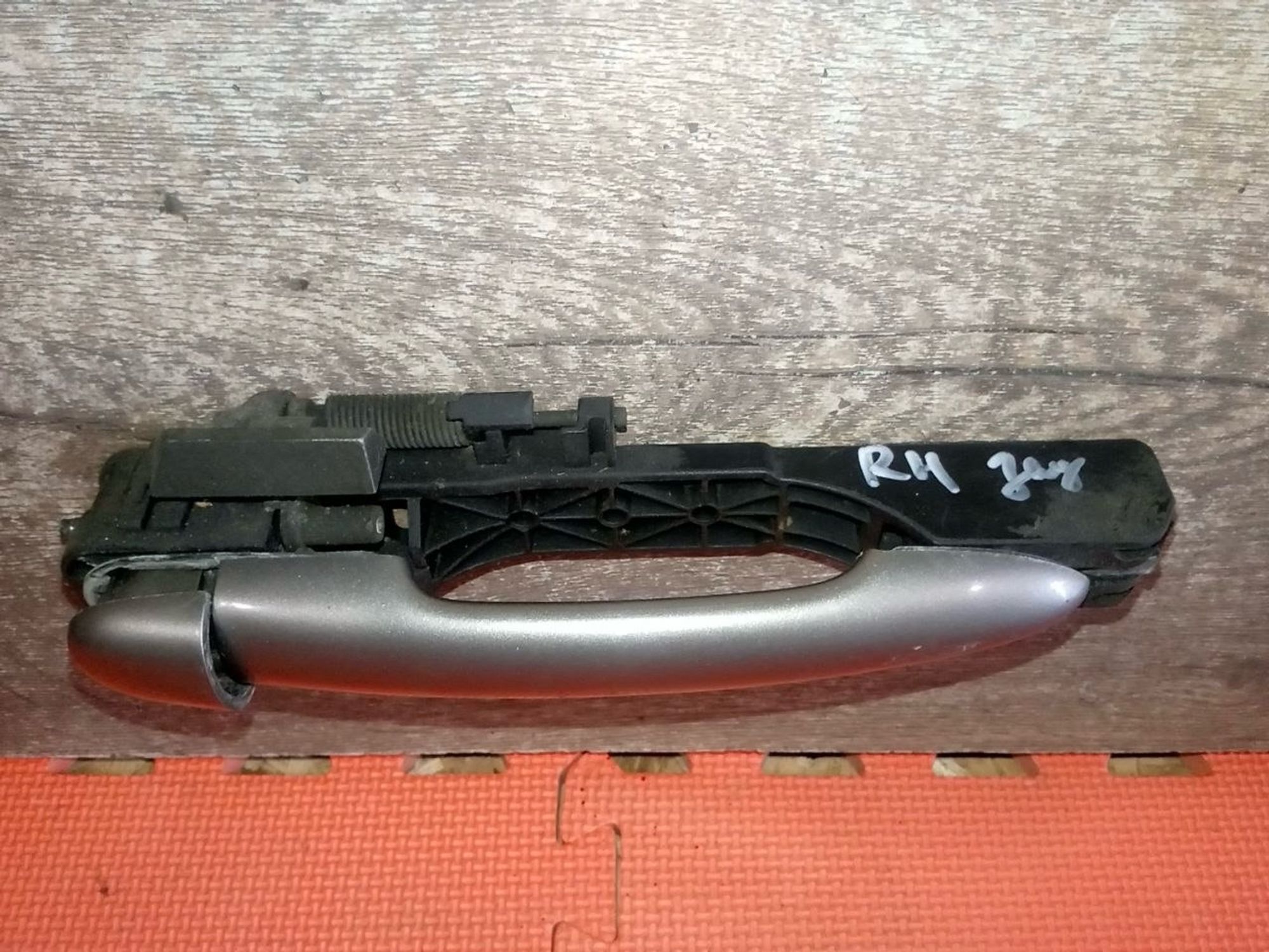 https://ycs.partsauto.market/partsauto-images/thmbs/userImages/a486c87f8955b6e25f9185efee619899/part/0ab082cf-ce83-4d1a-b845-1a6b6756c13e_1775856442975.jpg