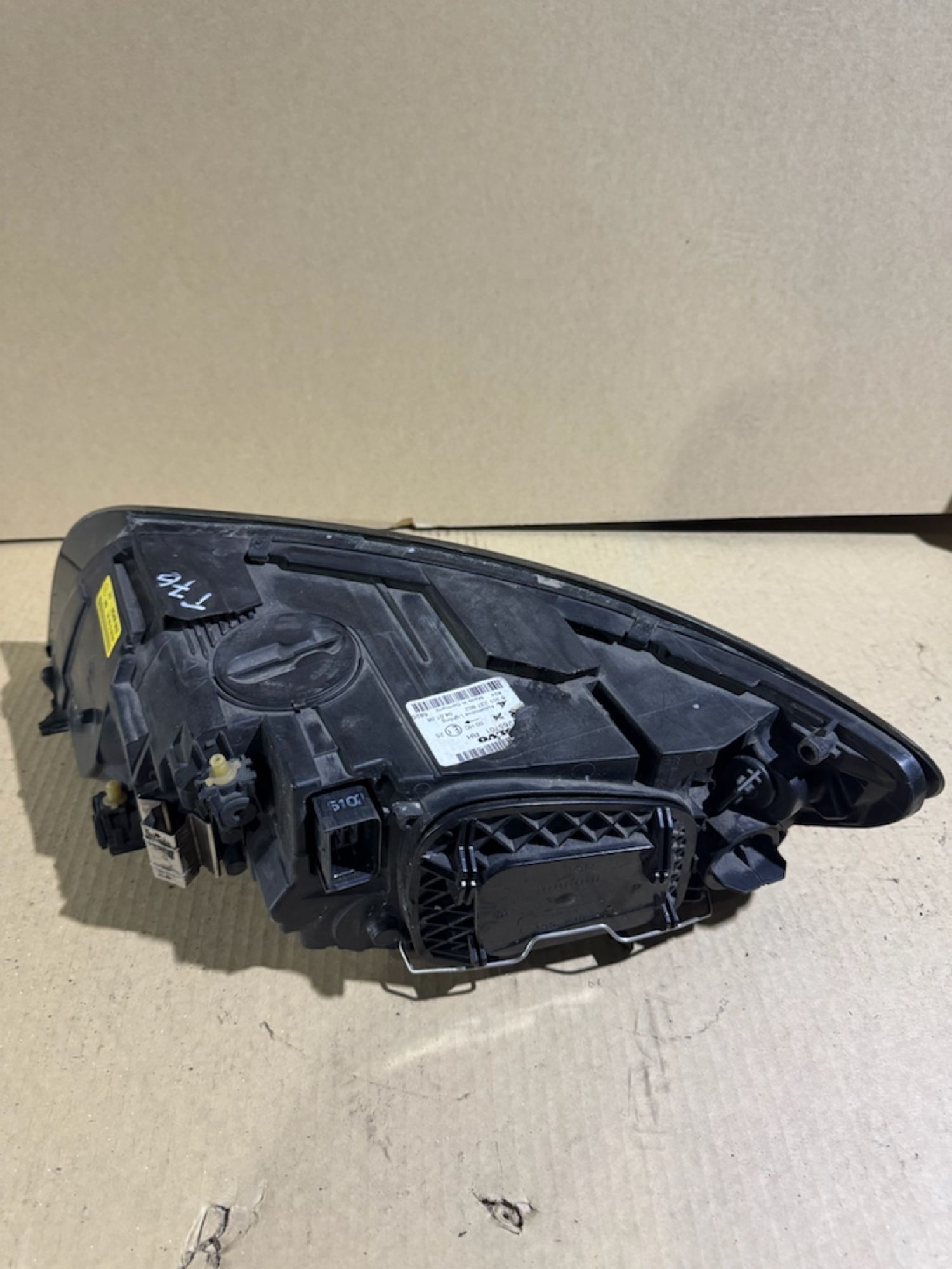 https://ycs.partsauto.market/partsauto-images/thmbs/userImages/a486c87f8955b6e25f9185efee619899/part/0b2b0a25-abf2-4dac-8a12-2361653583a4_1785909215544.jpg