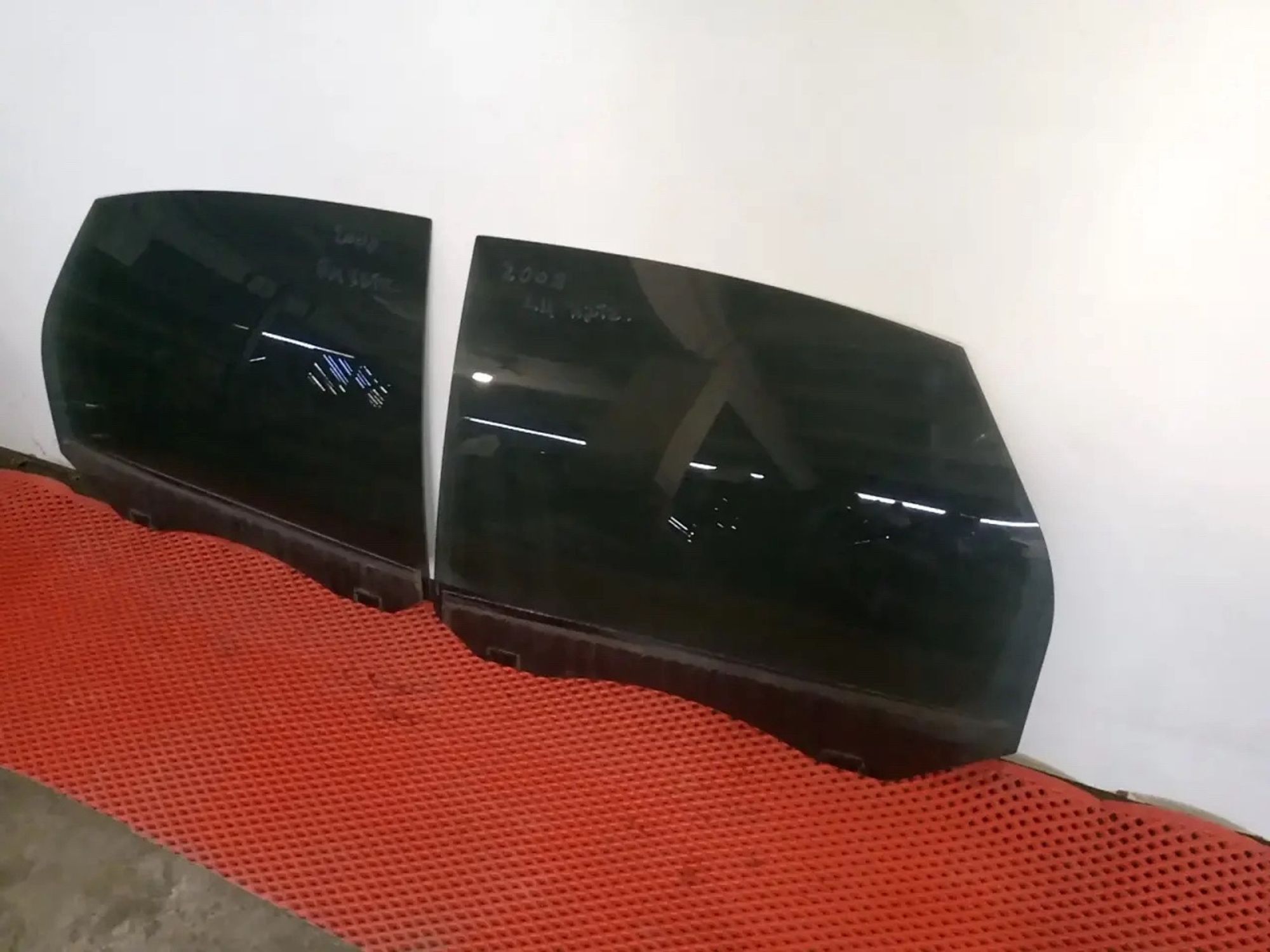 https://ycs.partsauto.market/partsauto-images/thmbs/userImages/a486c87f8955b6e25f9185efee619899/part/0b7fcc5b-1858-4099-80d3-34beb975db74_1780043768420.jpg