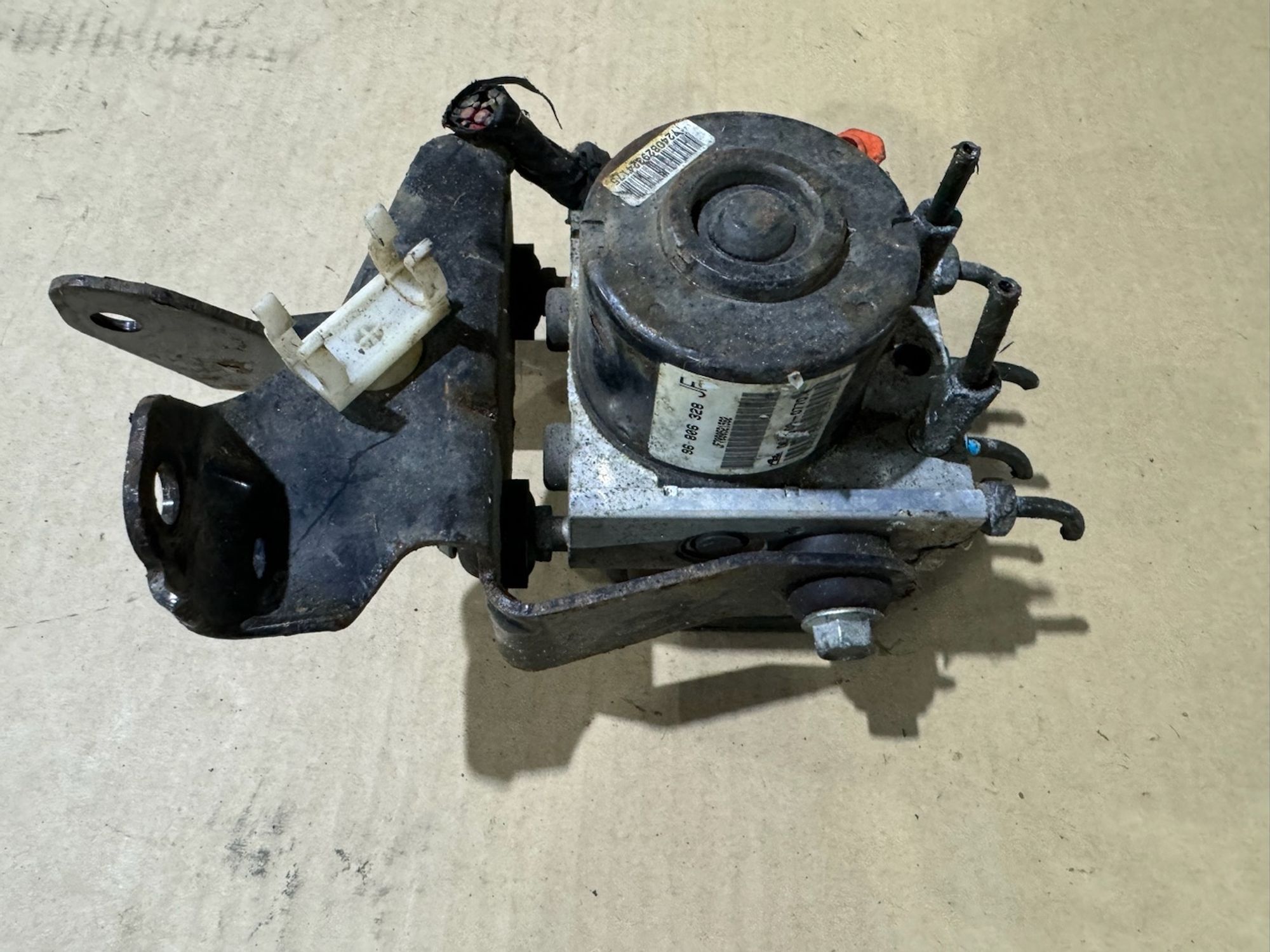 https://ycs.partsauto.market/partsauto-images/thmbs/userImages/a486c87f8955b6e25f9185efee619899/part/0bc9b470-5c51-4233-94c3-3a7e2a577f10_1775854322731.jpg