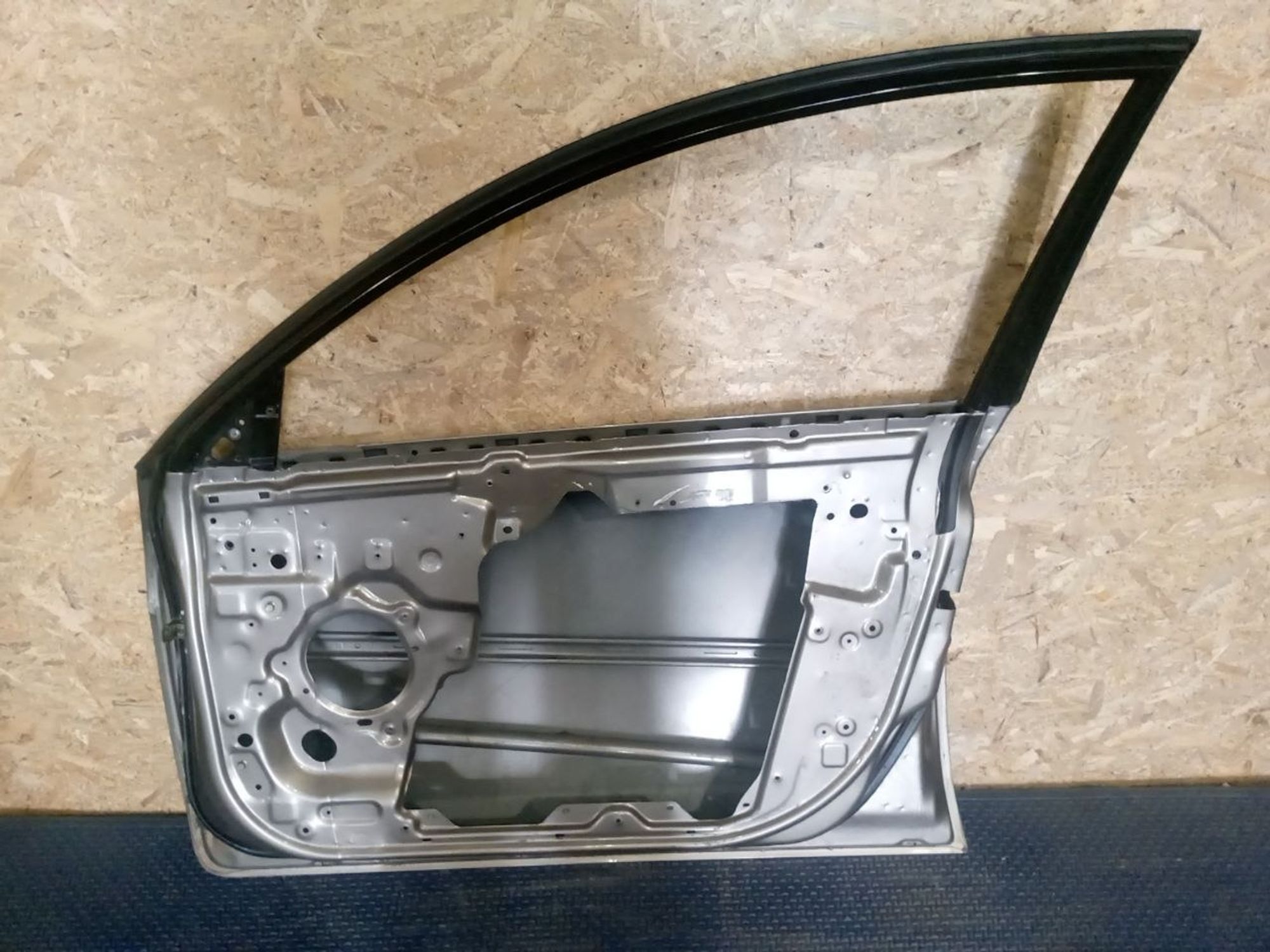 https://ycs.partsauto.market/partsauto-images/thmbs/userImages/a486c87f8955b6e25f9185efee619899/part/0c07ce83-546a-4974-8ef8-6901813a026c_1775856569790.jpg