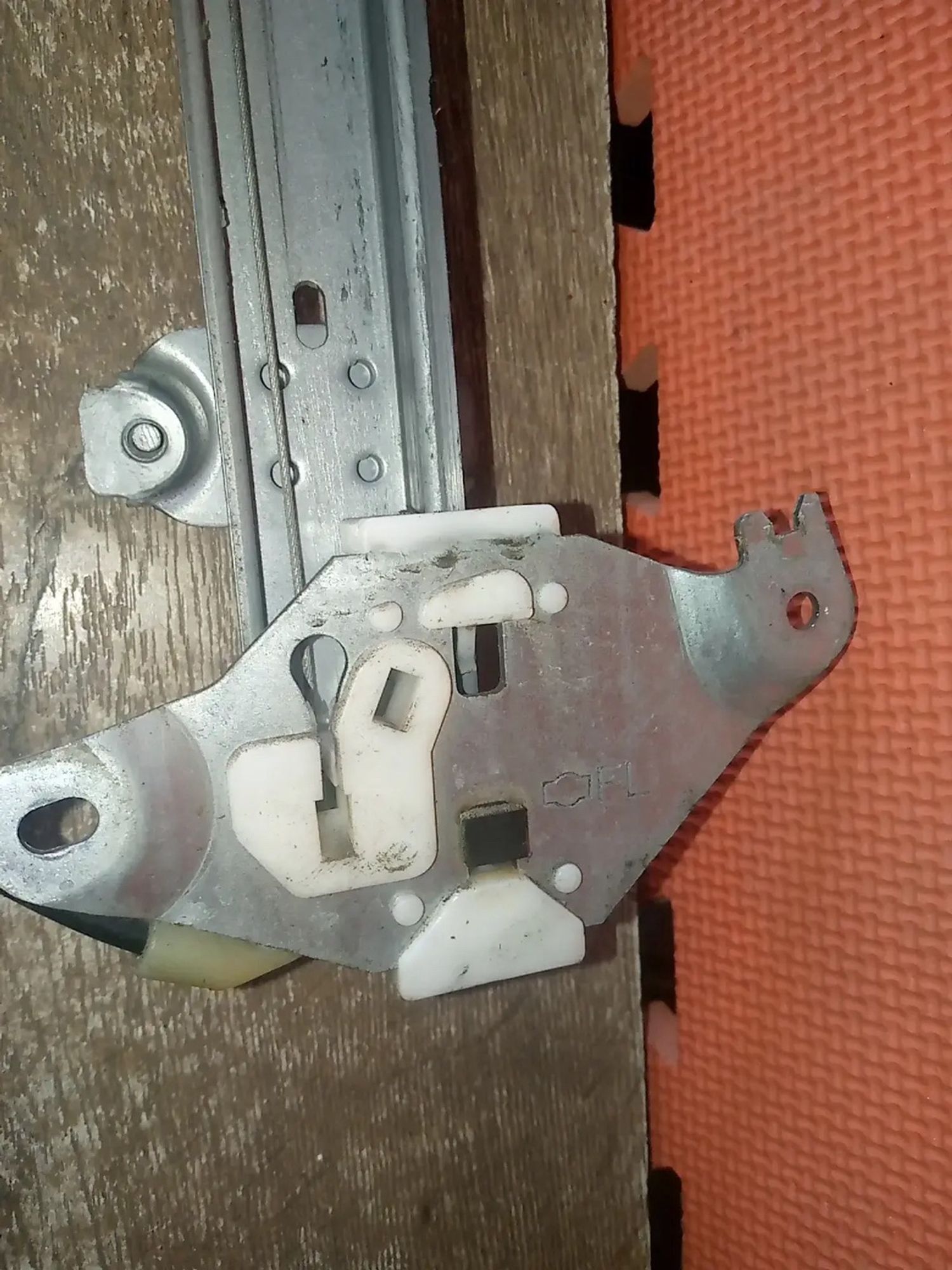https://ycs.partsauto.market/partsauto-images/thmbs/userImages/a486c87f8955b6e25f9185efee619899/part/0c0ef2fb-4706-4102-a0ac-717f9cb712e7_1778190053651.jpg