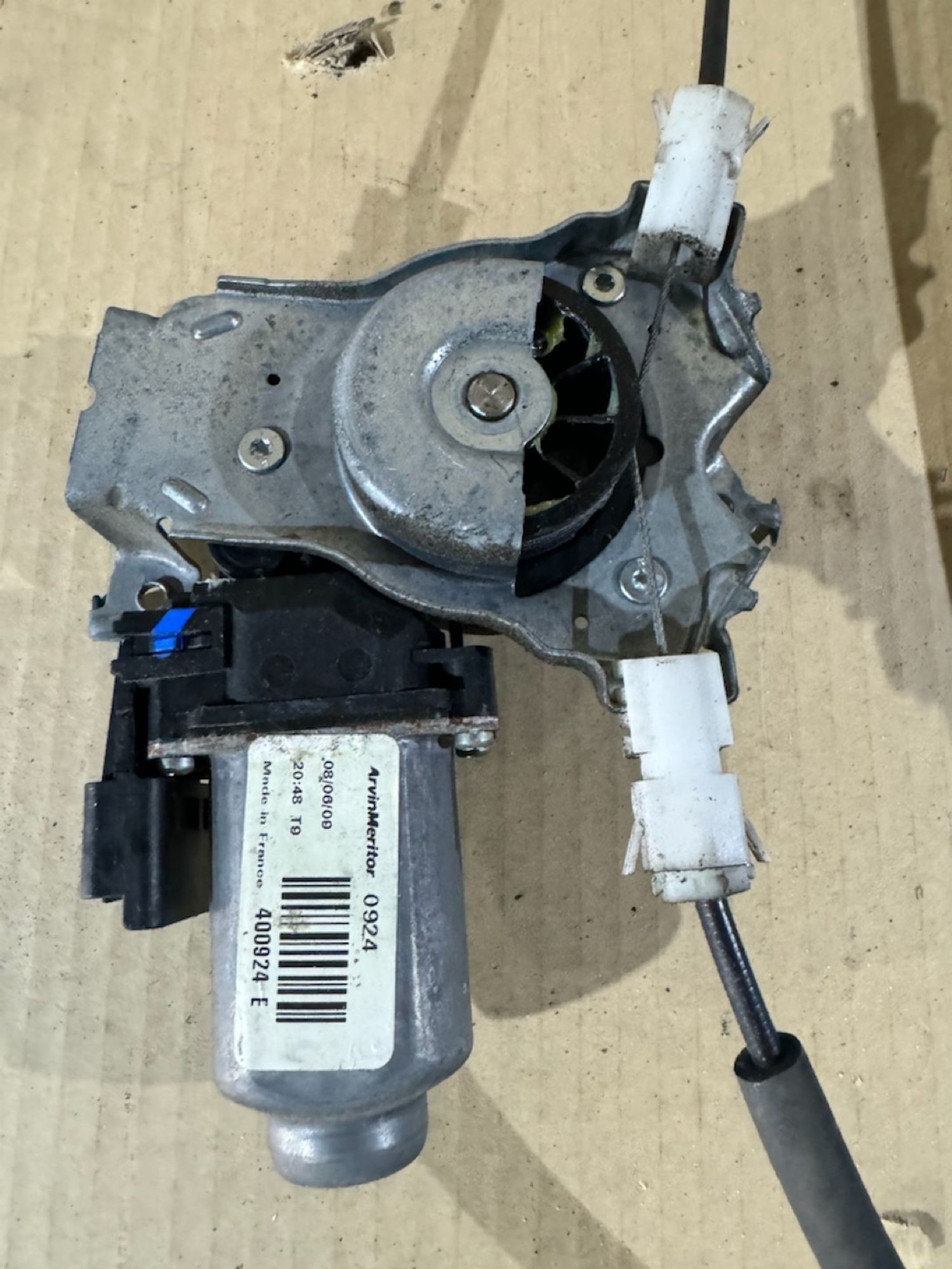 https://ycs.partsauto.market/partsauto-images/thmbs/userImages/a486c87f8955b6e25f9185efee619899/part/0d6c6dd1-7384-4b31-97c1-5d8ae4034b7e_1779786111561.jpg