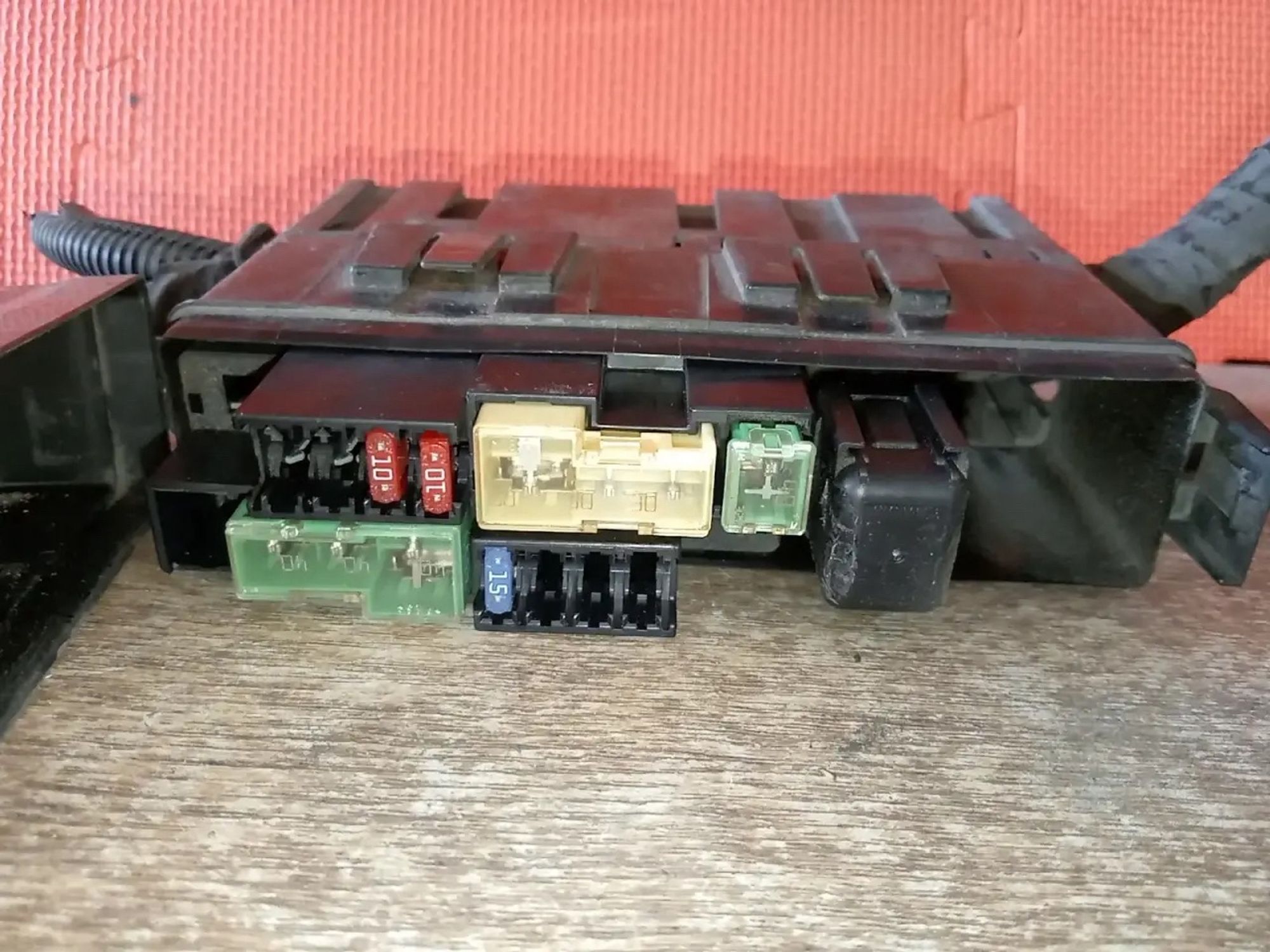 https://ycs.partsauto.market/partsauto-images/thmbs/userImages/a486c87f8955b6e25f9185efee619899/part/0f25bb58-c389-407e-8f3b-ae52f94ac2e3_1780043795789.jpg