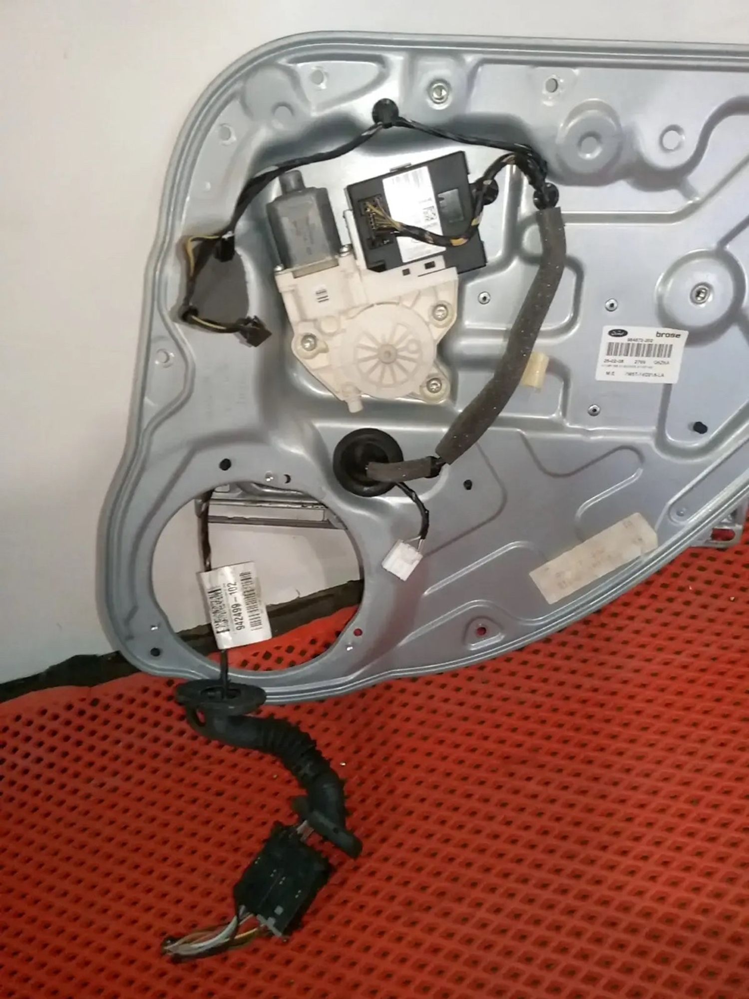https://ycs.partsauto.market/partsauto-images/thmbs/userImages/a486c87f8955b6e25f9185efee619899/part/1005737b-60af-457c-b121-462ce95dfdac_1778653185846.jpg