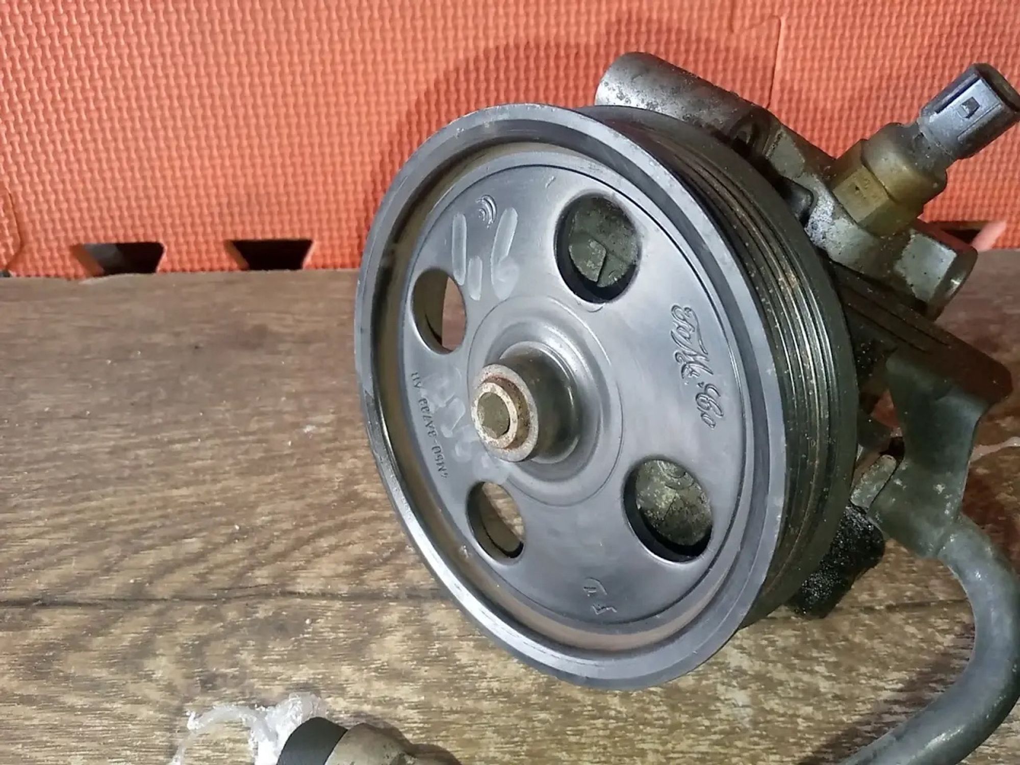https://ycs.partsauto.market/partsauto-images/thmbs/userImages/a486c87f8955b6e25f9185efee619899/part/1178525a-8323-423b-aec3-1e1132b56e7b_1780044091553.jpg
