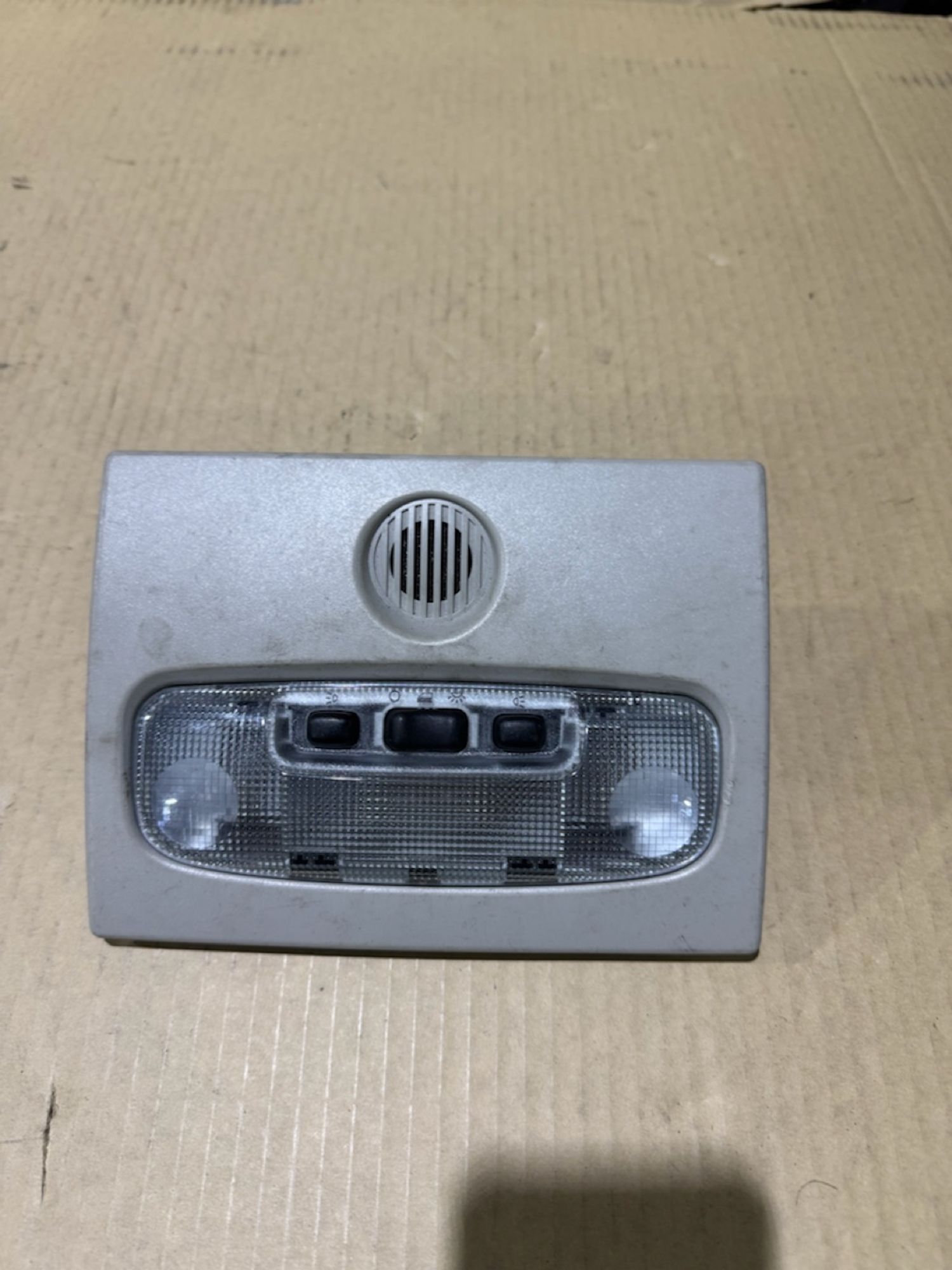 https://ycs.partsauto.market/partsauto-images/thmbs/userImages/a486c87f8955b6e25f9185efee619899/part/118aedfd-952d-415c-a993-381fd98fecd5_1782938780334.jpg