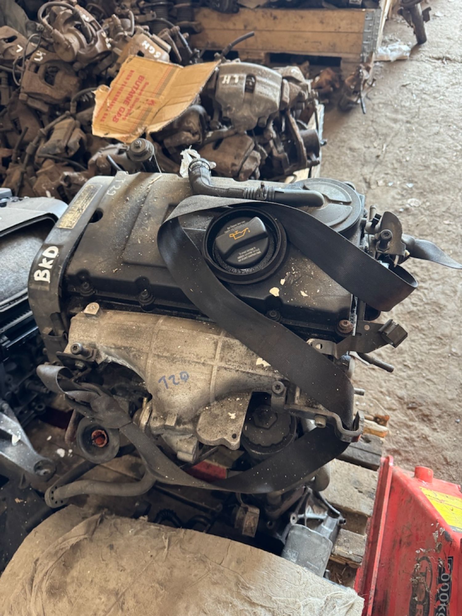 https://ycs.partsauto.market/partsauto-images/thmbs/userImages/a486c87f8955b6e25f9185efee619899/part/11fbcc0b-459d-4dfa-95c8-bc7a7ec4b896_1784636700110.jpg