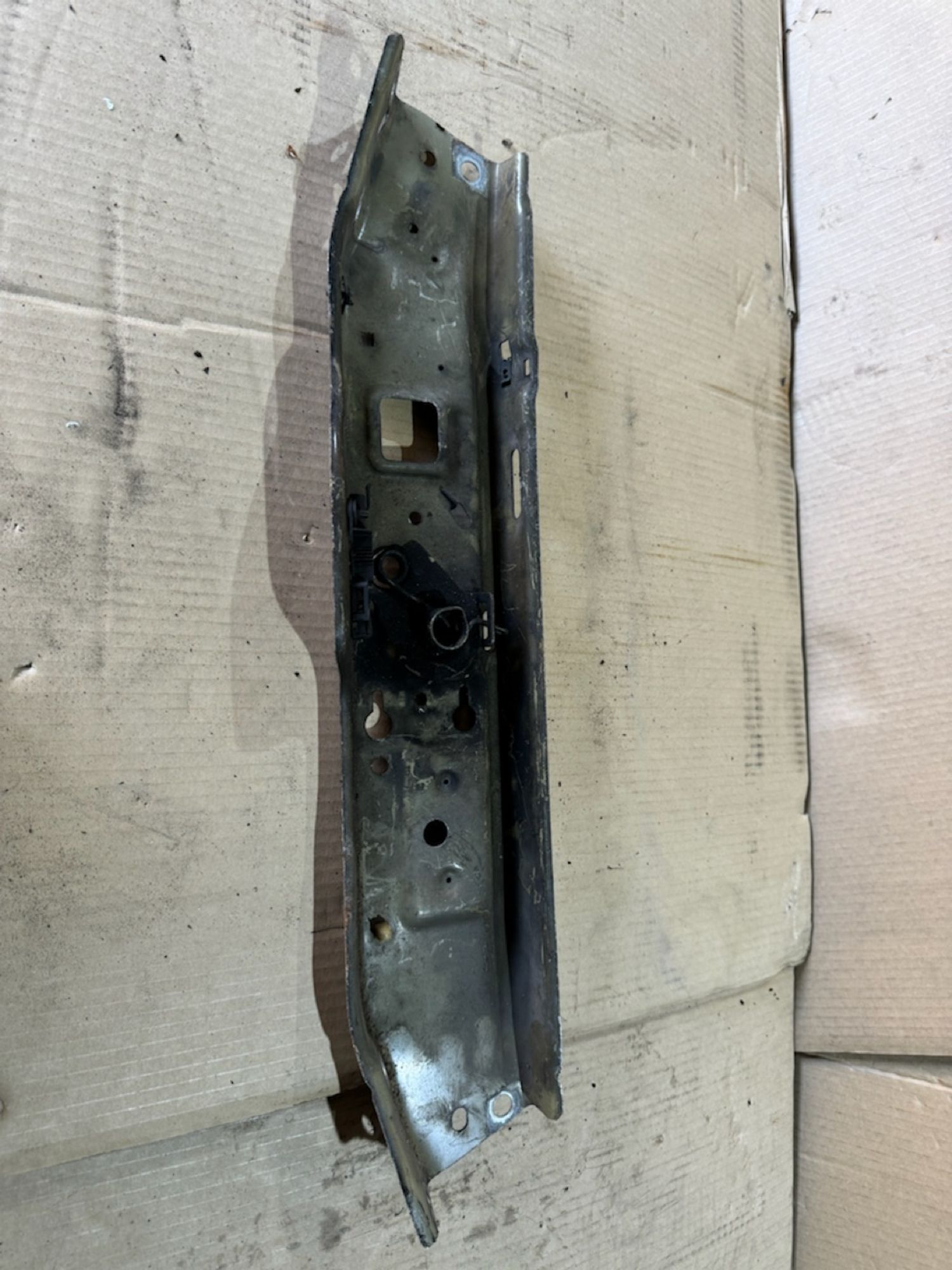 https://ycs.partsauto.market/partsauto-images/thmbs/userImages/a486c87f8955b6e25f9185efee619899/part/1345f345-cd84-434b-acab-c62b9661867b_1775854607192.jpg