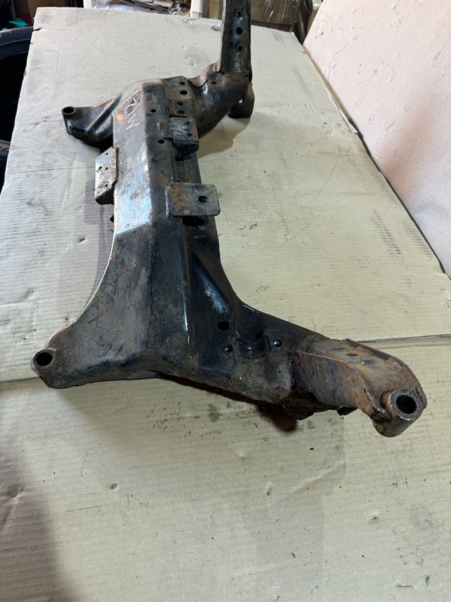 https://ycs.partsauto.market/partsauto-images/thmbs/userImages/a486c87f8955b6e25f9185efee619899/part/1439a8ab-102a-4f5c-8334-4f9ed7786430_1775854416867.jpg