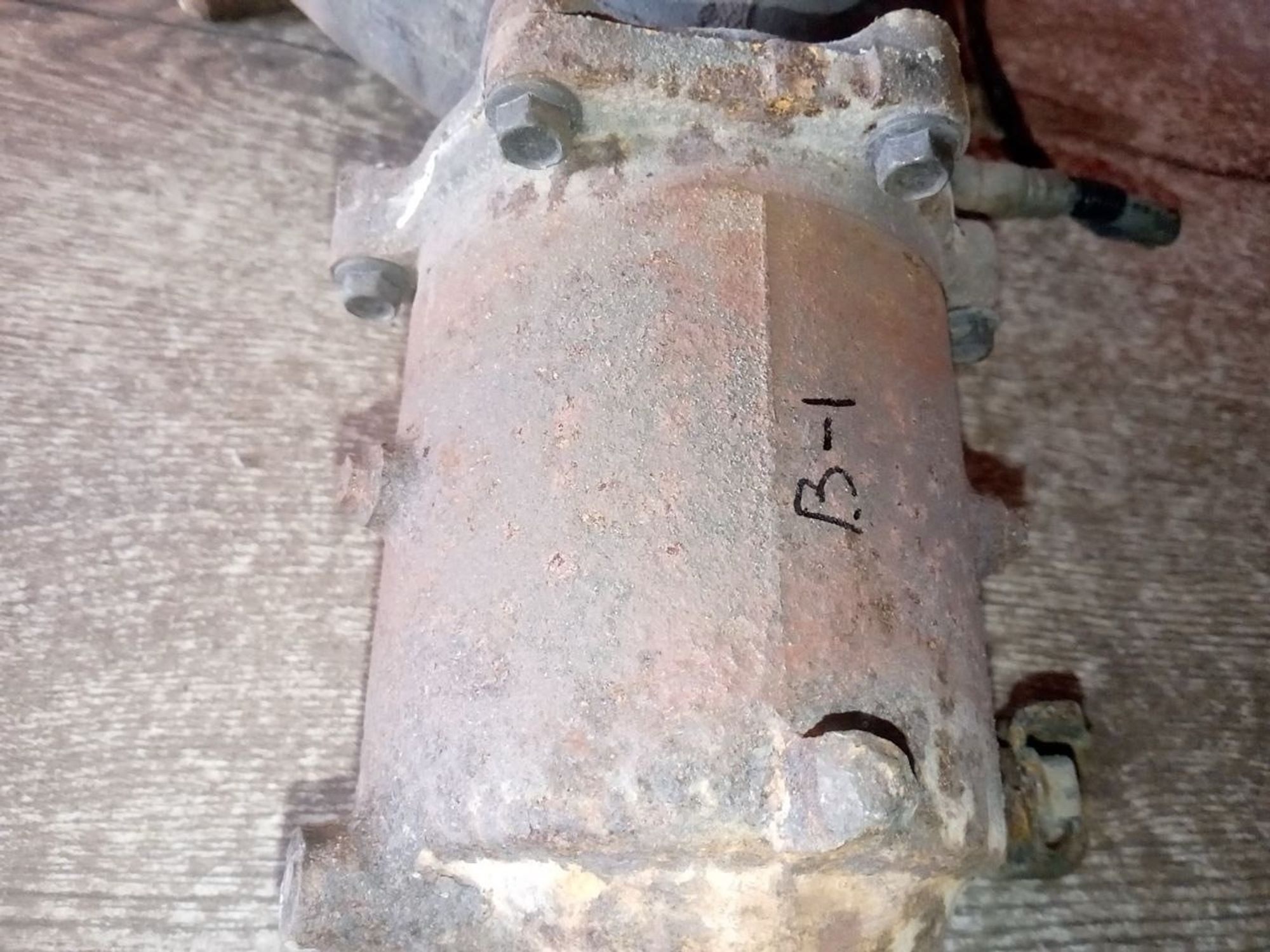 https://ycs.partsauto.market/partsauto-images/thmbs/userImages/a486c87f8955b6e25f9185efee619899/part/162039fc-19dc-4c09-bc7f-daa99a616ddd_1775856435800.jpg
