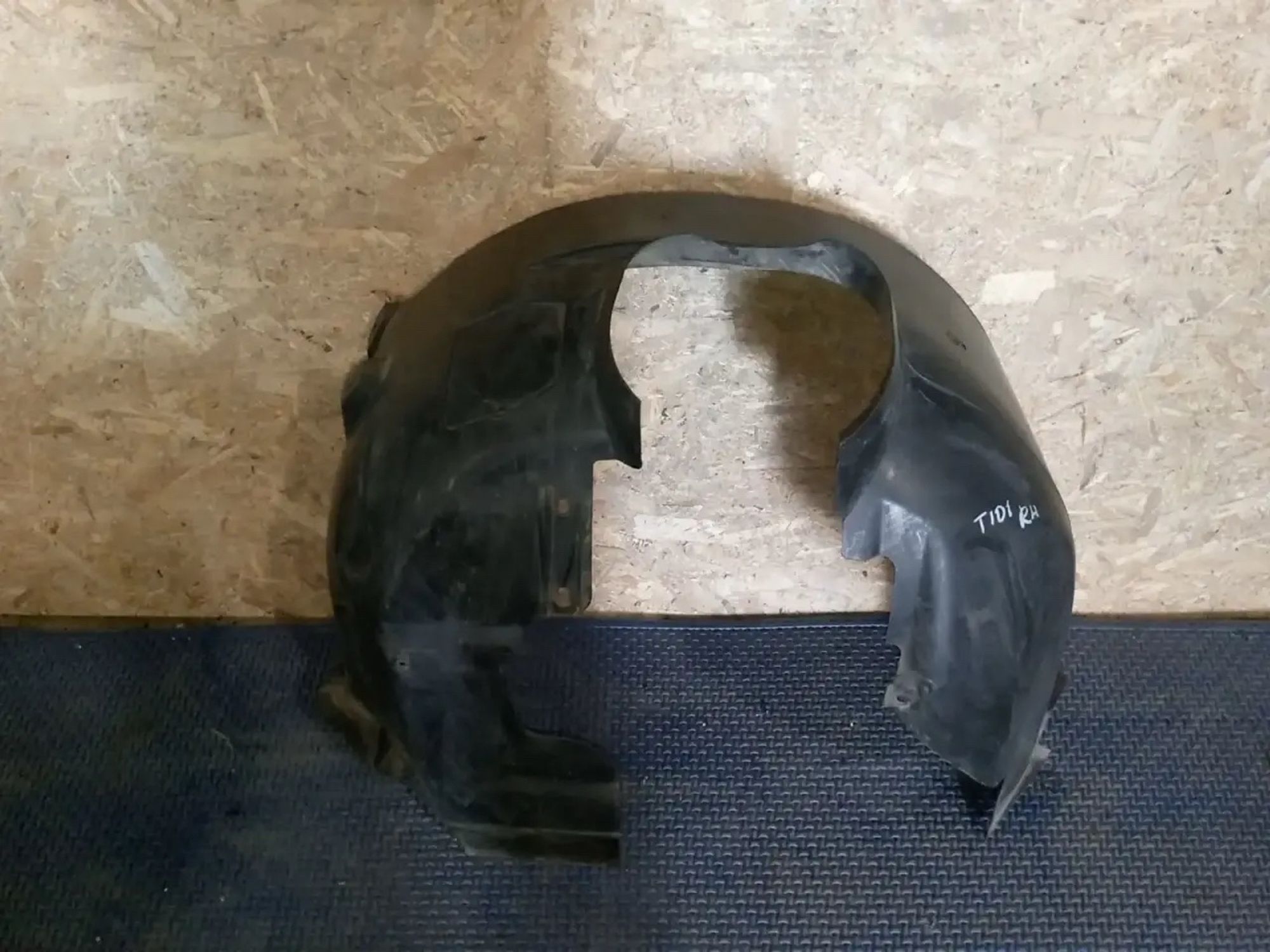https://ycs.partsauto.market/partsauto-images/thmbs/userImages/a486c87f8955b6e25f9185efee619899/part/1684a1a2-0634-455e-a400-27bac29c922e_1784123333736.jpg
