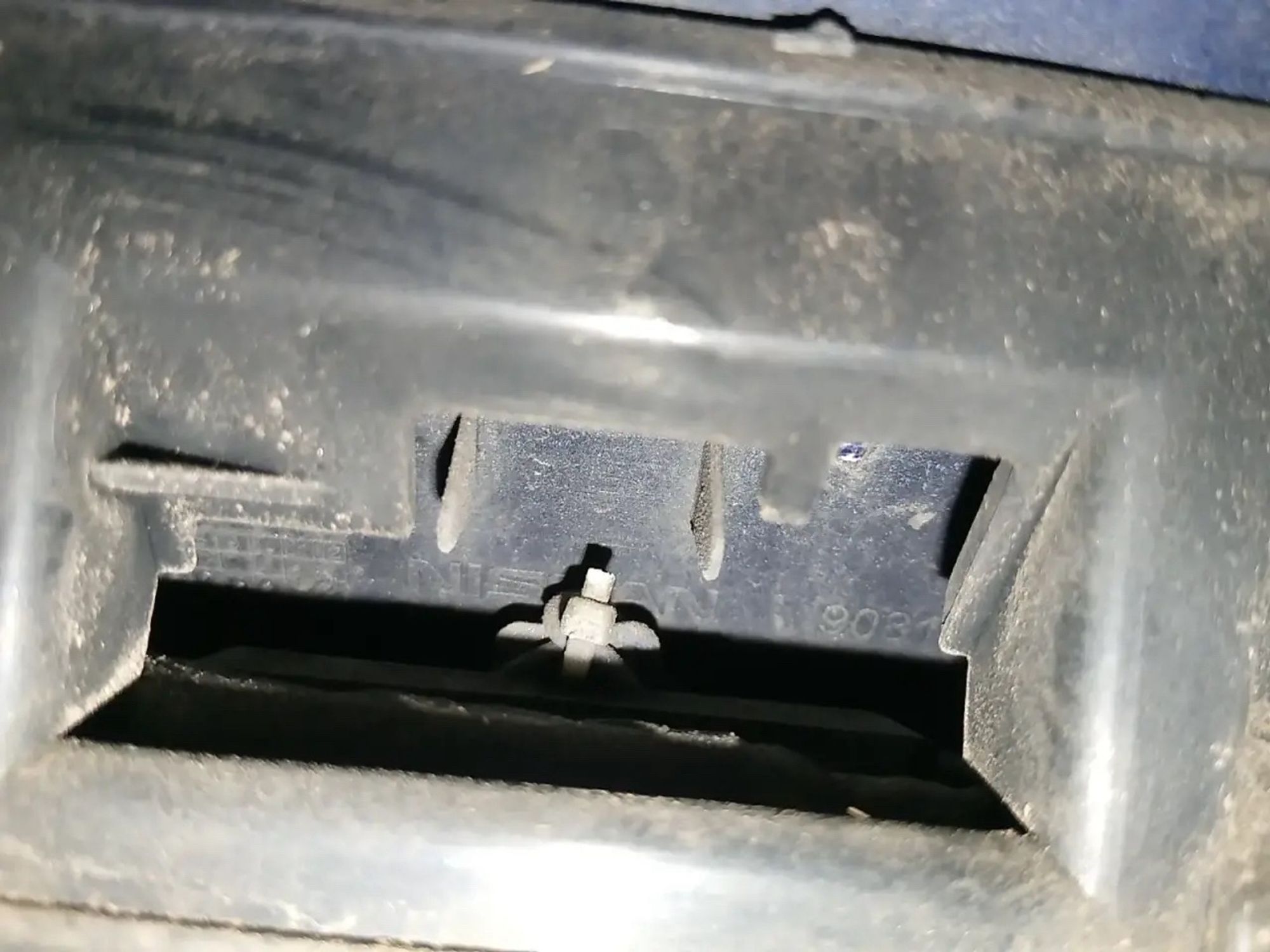 https://ycs.partsauto.market/partsauto-images/thmbs/userImages/a486c87f8955b6e25f9185efee619899/part/16bd81bf-a7ff-41e2-94e6-b47e7c33b1a5_1778604511105.jpg