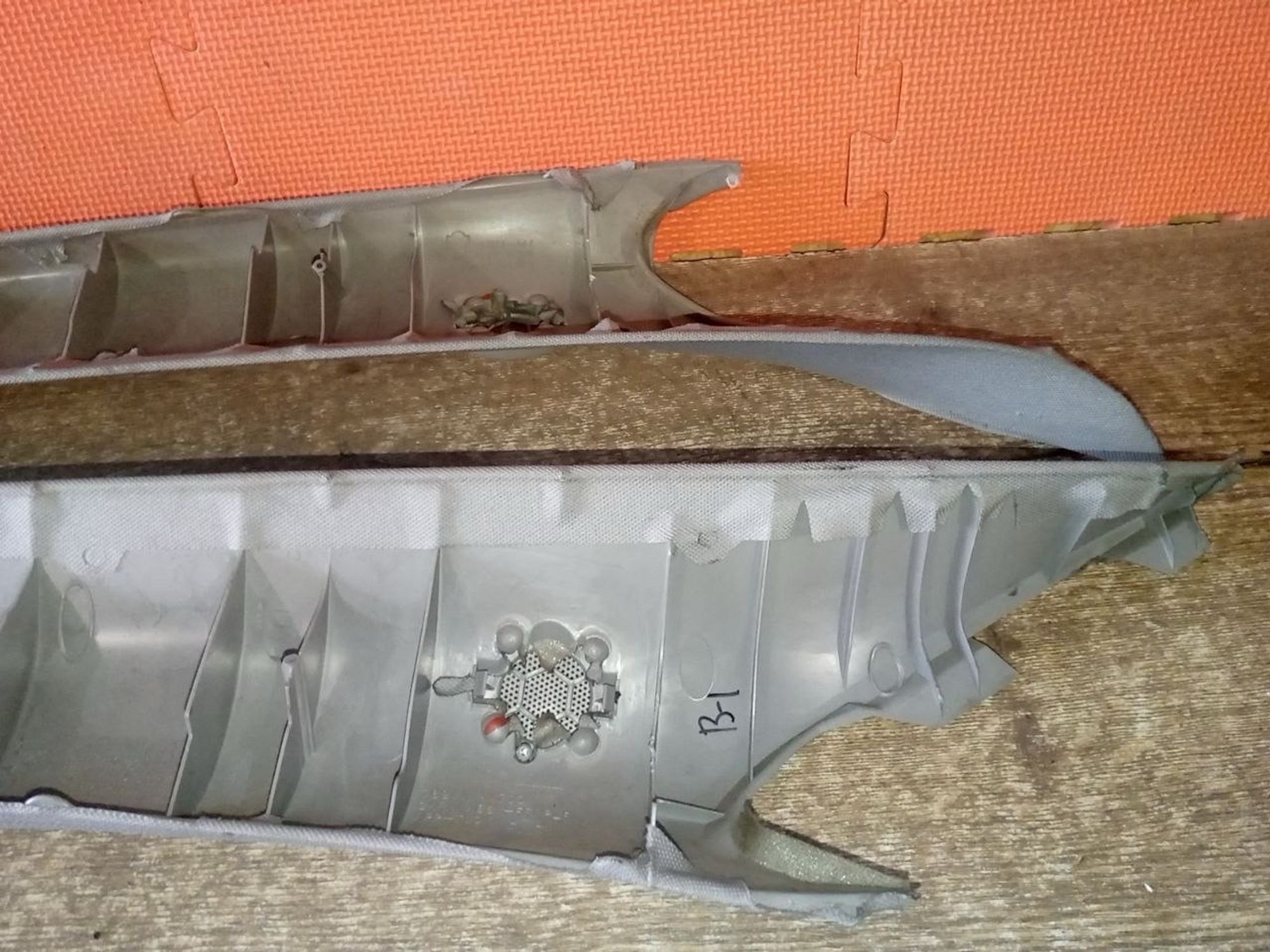 https://ycs.partsauto.market/partsauto-images/thmbs/userImages/a486c87f8955b6e25f9185efee619899/part/18546d91-7455-4bc4-a3af-84d6145424f0_1775855075266.jpg