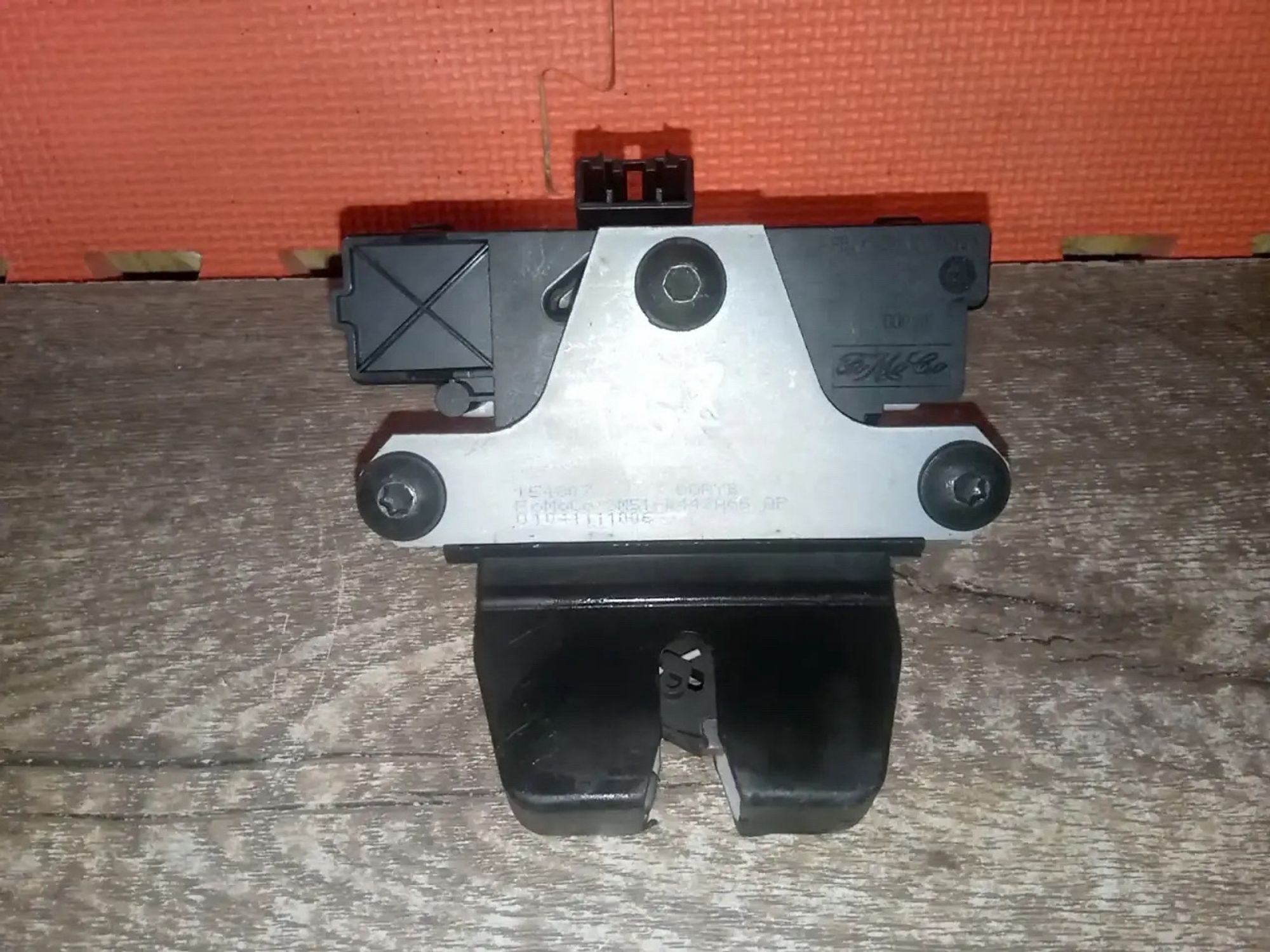 https://ycs.partsauto.market/partsauto-images/thmbs/userImages/a486c87f8955b6e25f9185efee619899/part/1886bf24-1257-429e-8805-226d535a65c5_1778052905033.jpg