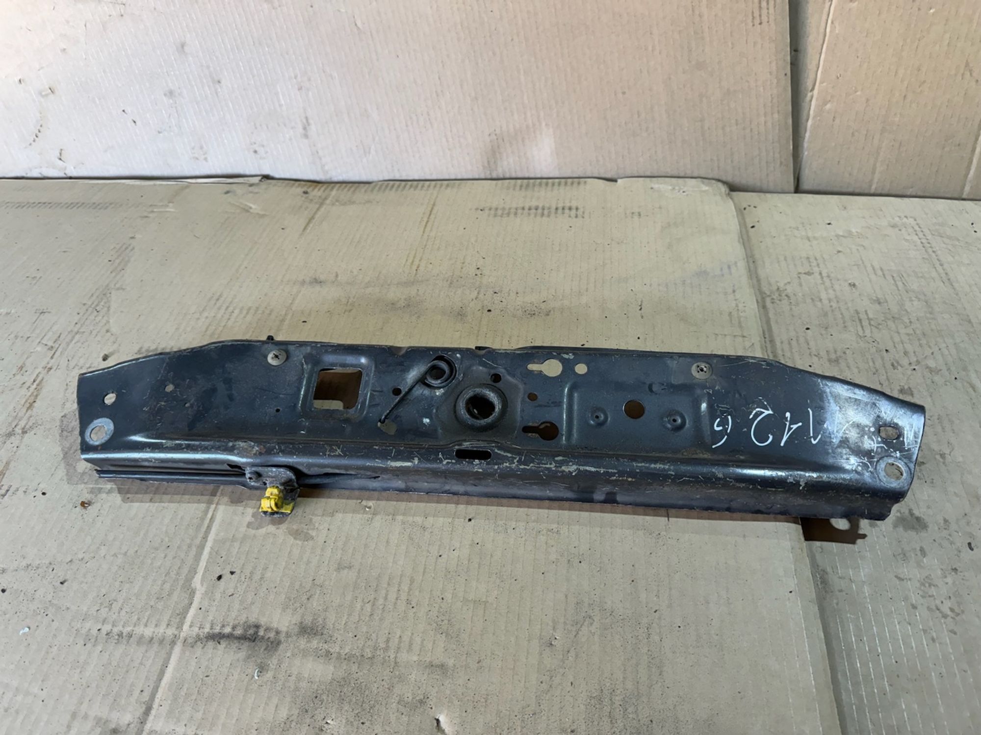 https://ycs.partsauto.market/partsauto-images/thmbs/userImages/a486c87f8955b6e25f9185efee619899/part/189c007a-f102-45d8-9724-5e8d9d22f7b4_1775854608884.jpg
