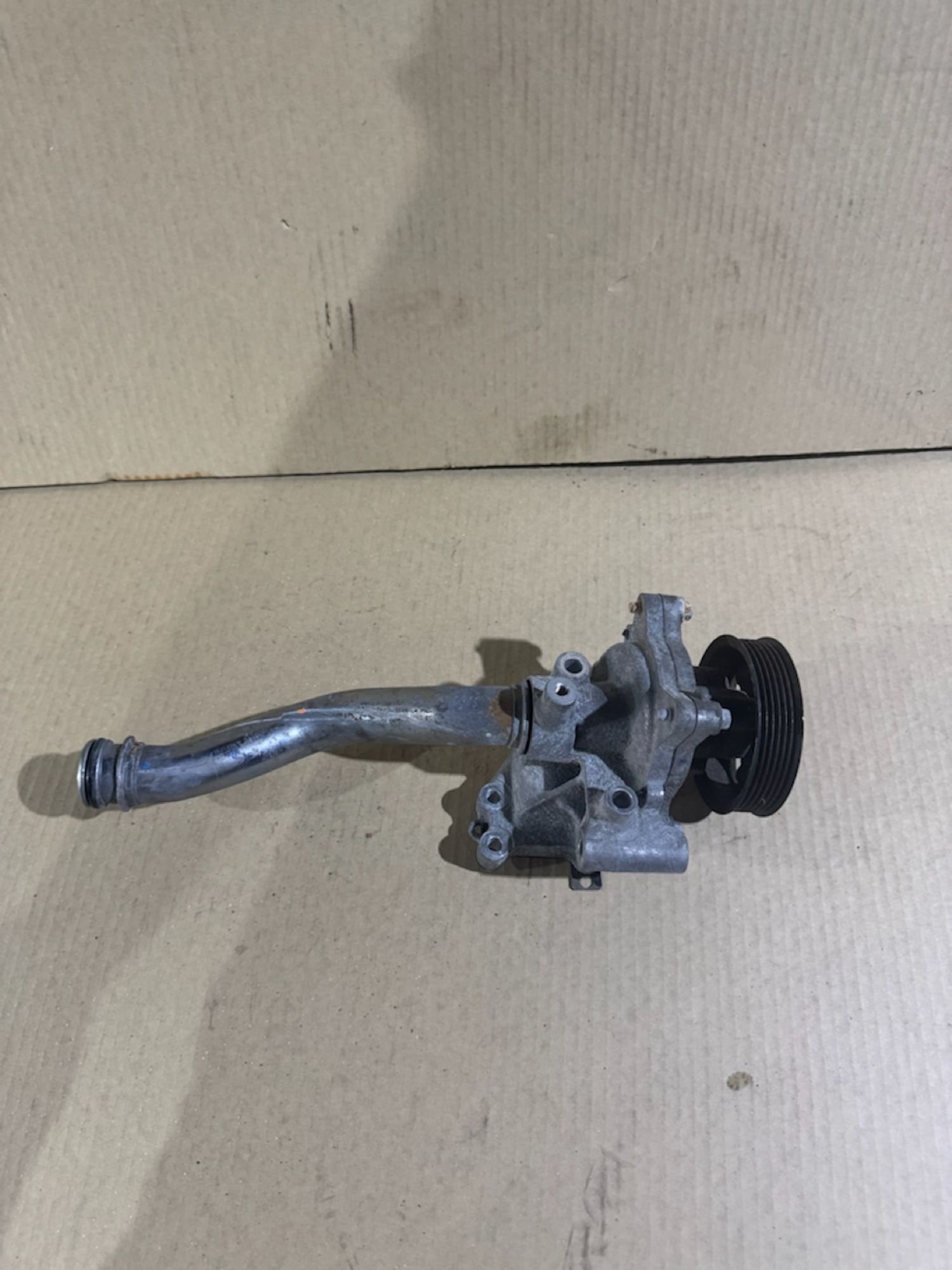 https://ycs.partsauto.market/partsauto-images/thmbs/userImages/a486c87f8955b6e25f9185efee619899/part/193571b2-b59f-4cf7-8a4e-60b418769e71_1784578051109.jpg
