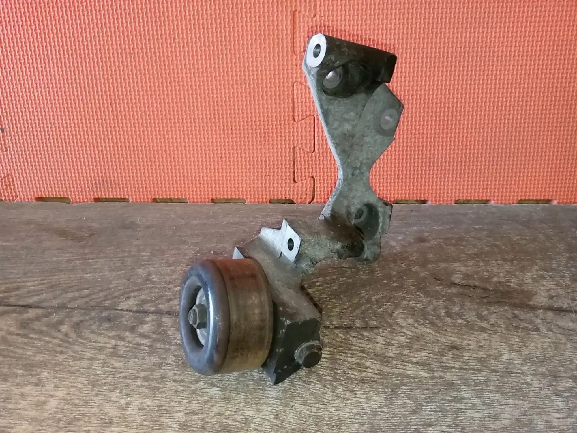 https://ycs.partsauto.market/partsauto-images/thmbs/userImages/a486c87f8955b6e25f9185efee619899/part/1a14e543-be50-4904-a903-1536c3528972_1780044047116.jpg