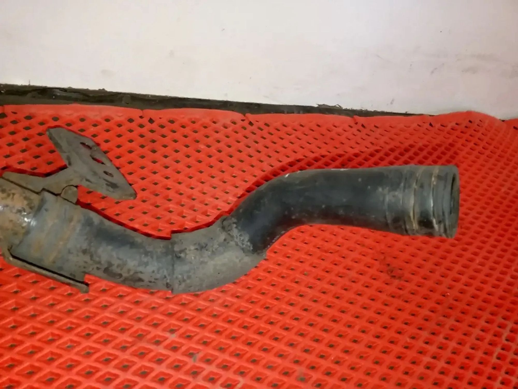 https://ycs.partsauto.market/partsauto-images/thmbs/userImages/a486c87f8955b6e25f9185efee619899/part/1afbf122-1964-4334-88fb-cea363988756_1779344230848.jpg