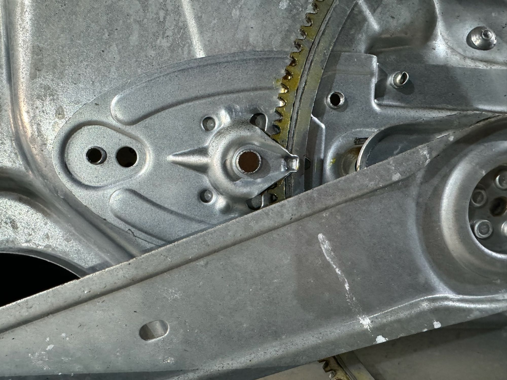 https://ycs.partsauto.market/partsauto-images/thmbs/userImages/a486c87f8955b6e25f9185efee619899/part/1bea213f-f830-40e9-8d85-400bd4ab0c9b_1779786458863.jpg